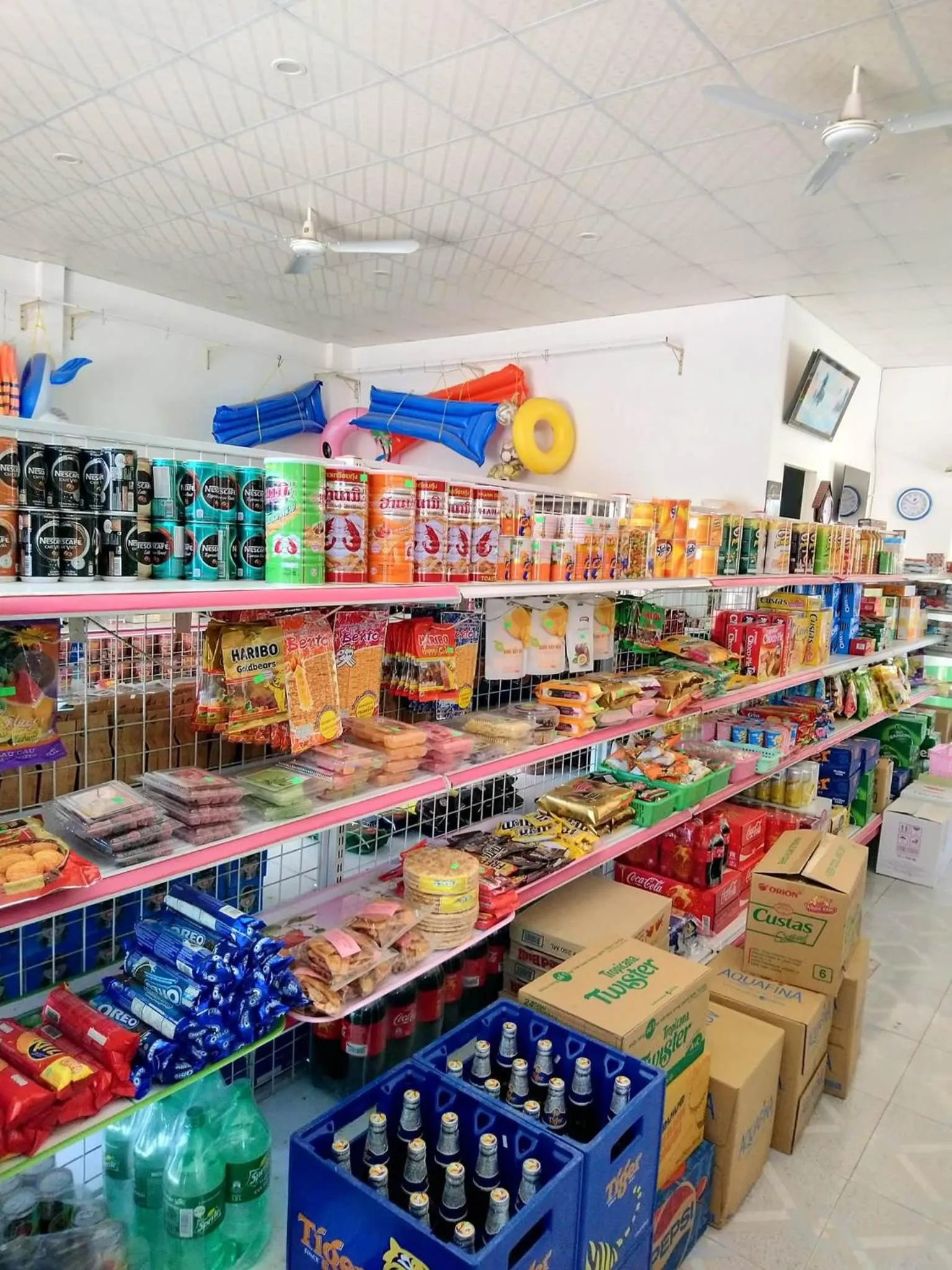 Supermarket/grocery shop in Hung Phuc Mui Ne Hotel