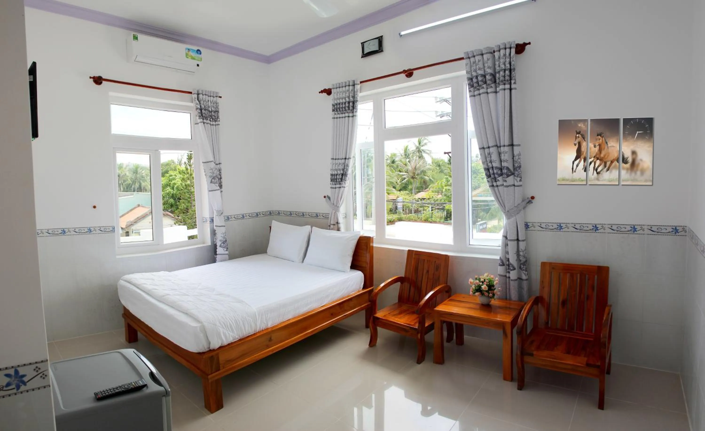 Photo of the whole room, Bed in Hung Phuc Mui Ne Hotel