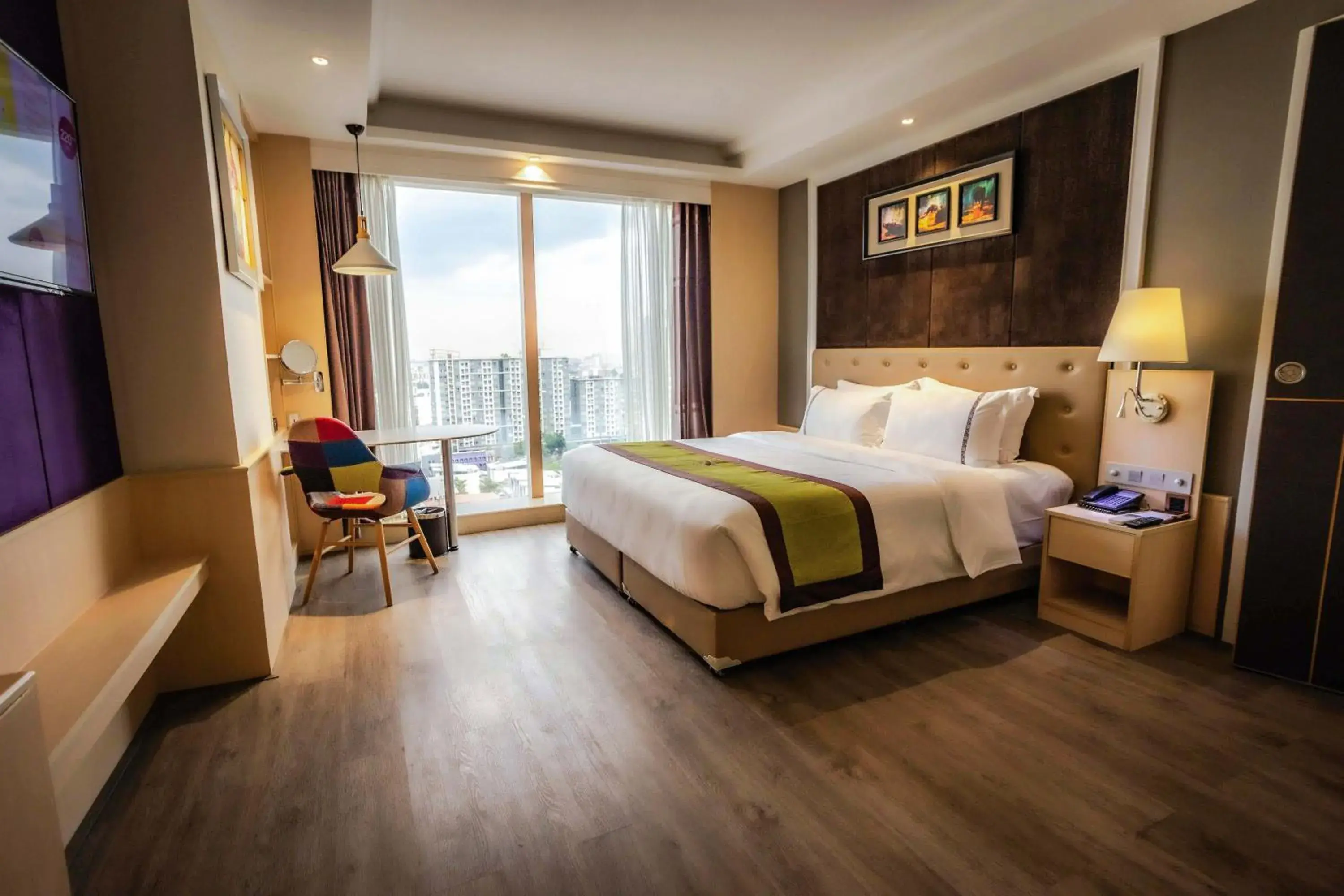 Photo of the whole room, Bed in The Bazaar Hotel Bangkok - MRT Lat Phrao Ratchadapisek Photo of the whole room, Bed in The Bazaar Hotel Bangkok - MRT Lat Phrao Ratchadapisek