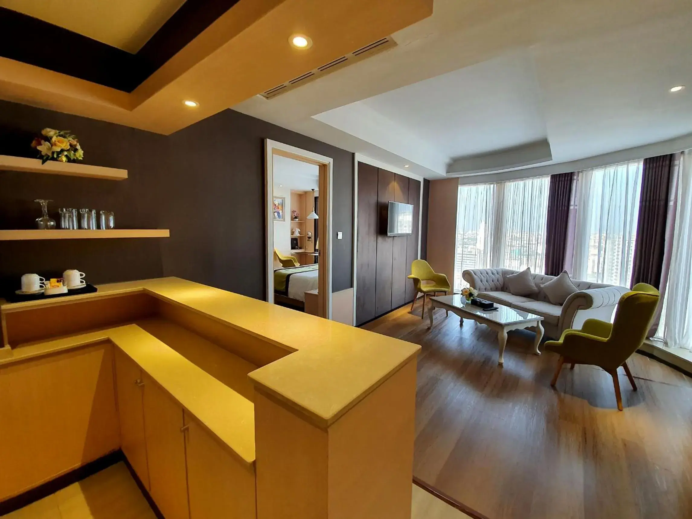 Junior Suite in The Bazaar Hotel Bangkok - MRT Lat Phrao Ratchadapisek Junior Suite in The Bazaar Hotel Bangkok - MRT Lat Phrao Ratchadapisek