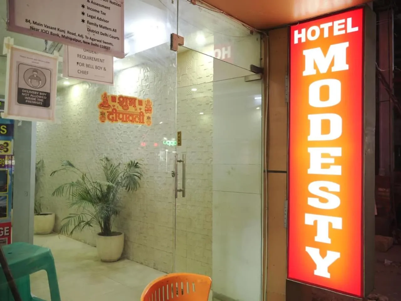 Hotel Modesty#Delhi Near By IGI Airport