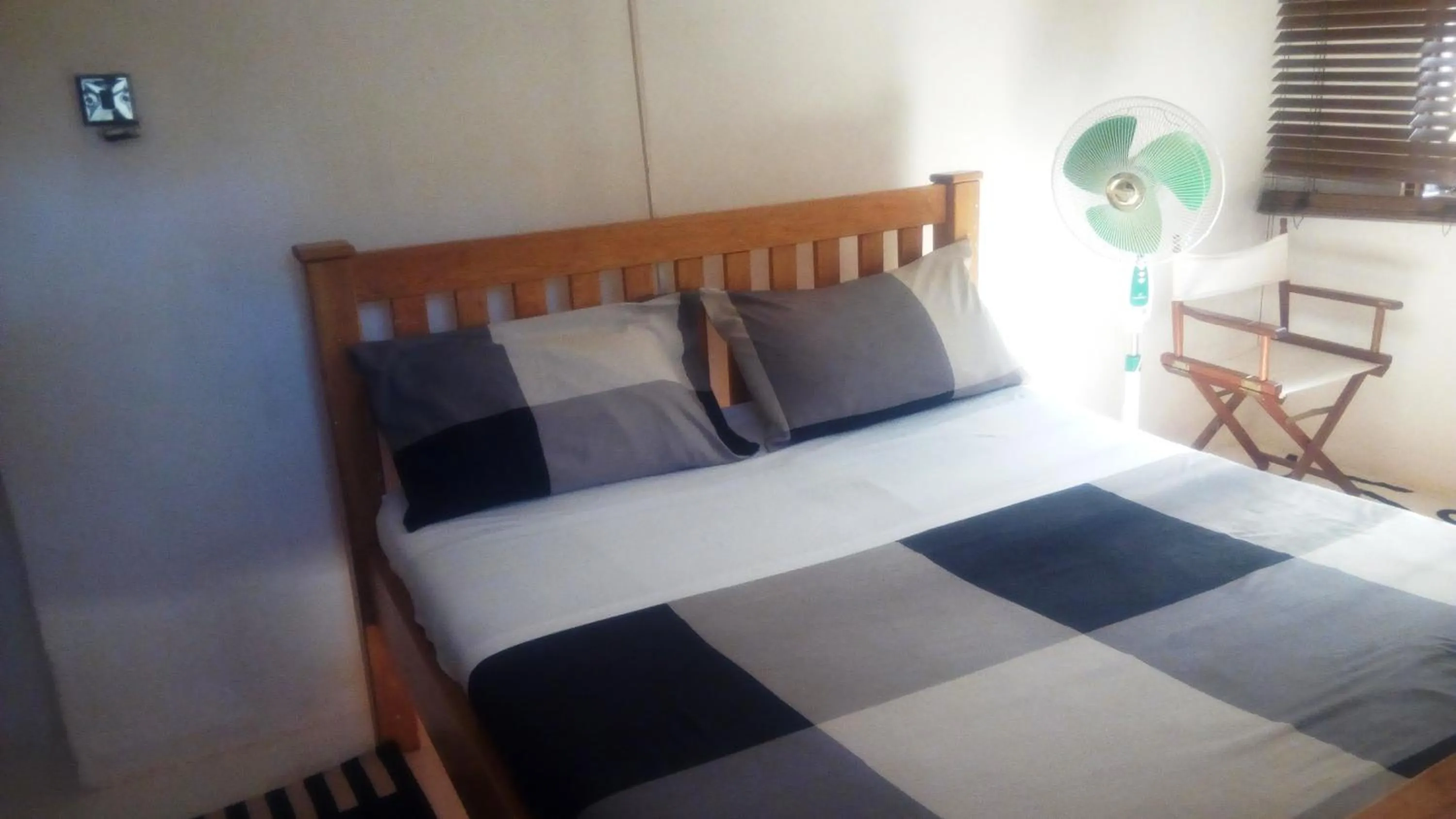 Bed in Egg Botanical View