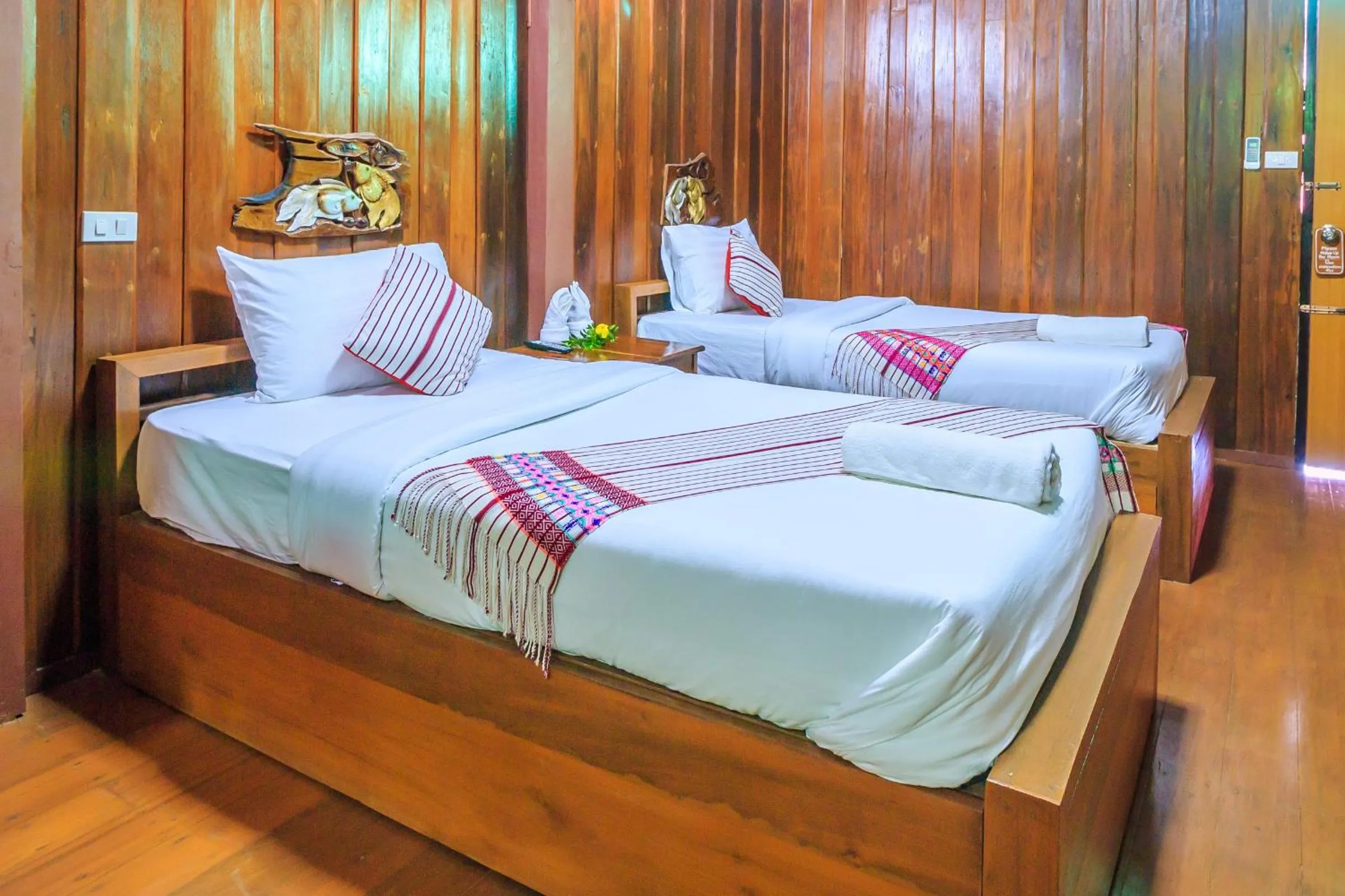 Bed in Mitkhoonyoum Hotel