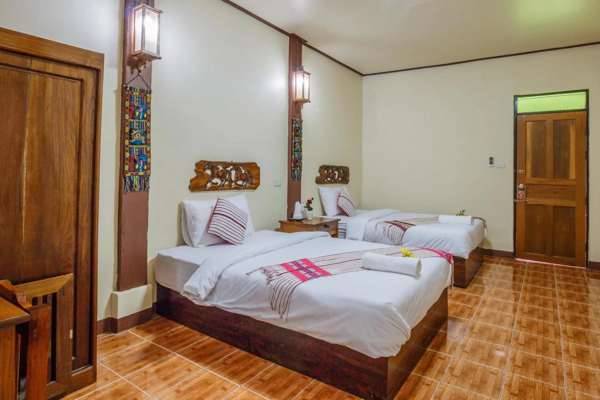 Photo of the whole room, Bed in Mitkhoonyoum Hotel