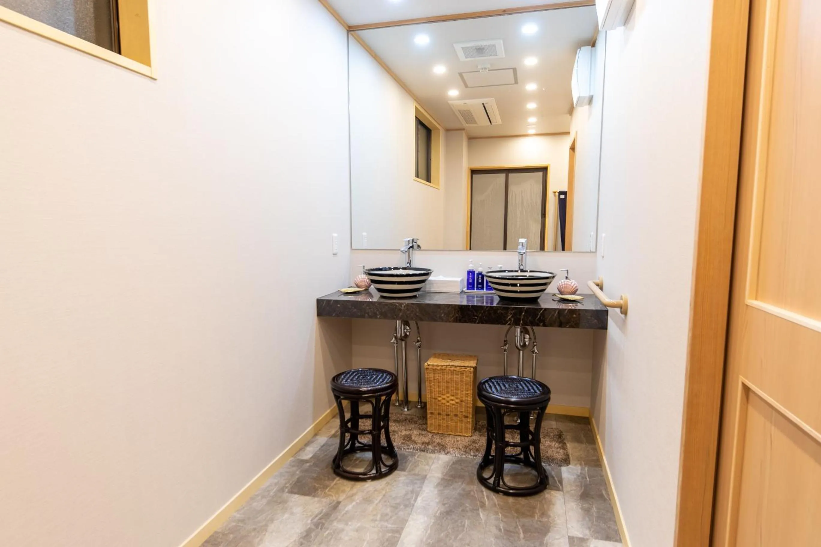 Hot Spring Bath in Atami Onsen Yamaki Ryokan