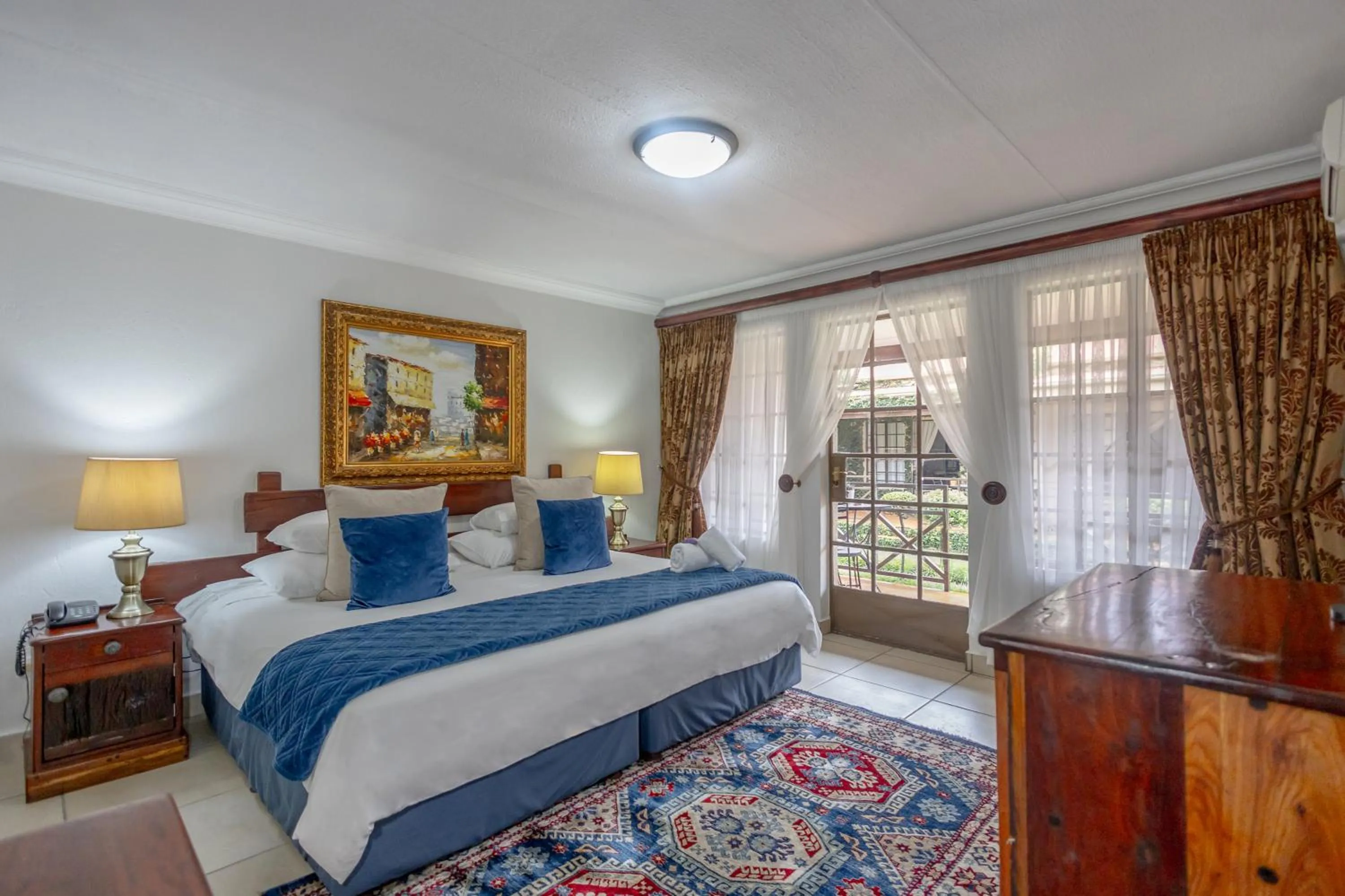 Bedroom, Bed in Afrique Boutique Hotel O.R. Tambo