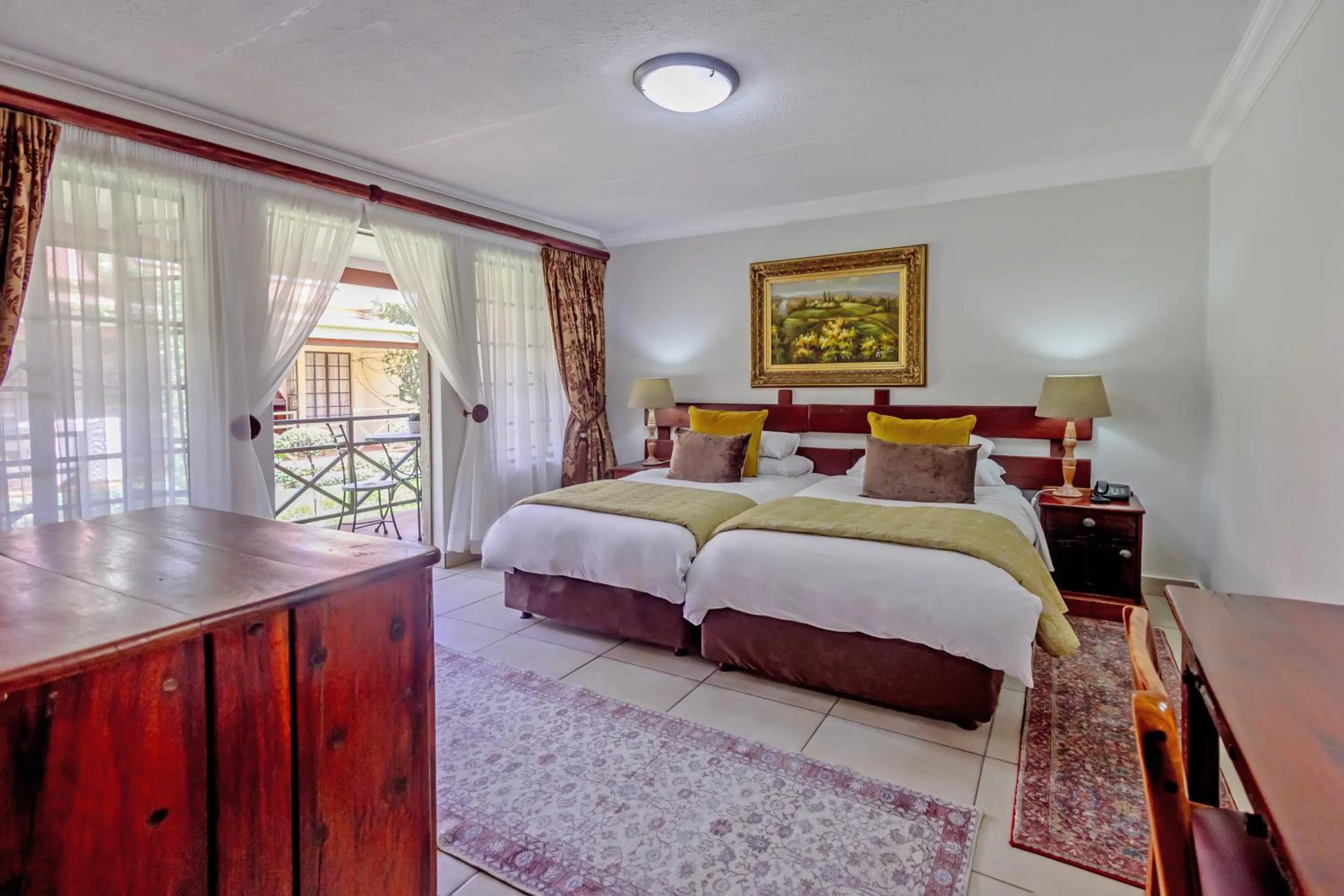 Bedroom, Bed in Afrique Boutique Hotel O.R. Tambo