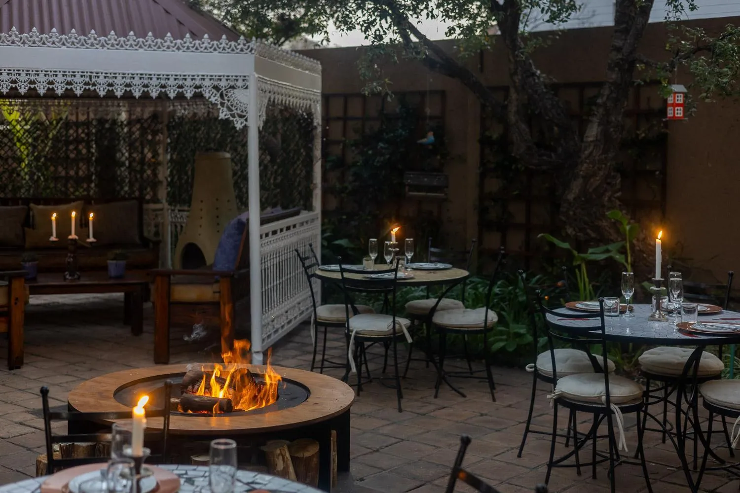 Restaurant/places to eat in Afrique Boutique Hotel O.R. Tambo