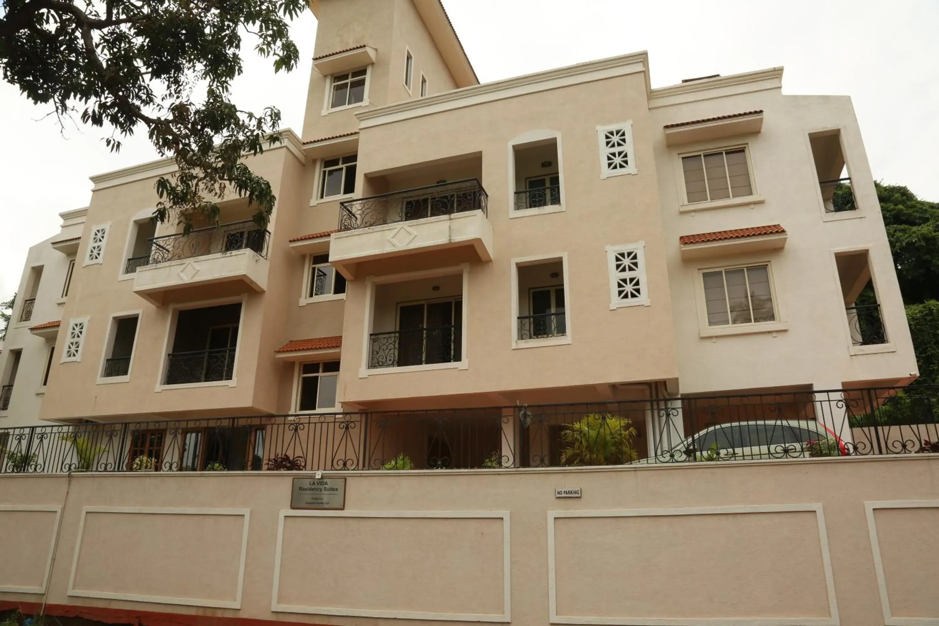 Facade/entrance in La Vida Studio Inn Baga- Goa- By Lords Hotels and Resorts Facade/entrance in La Vida Studio Inn Baga- Goa- By Lords Hotels and Resorts