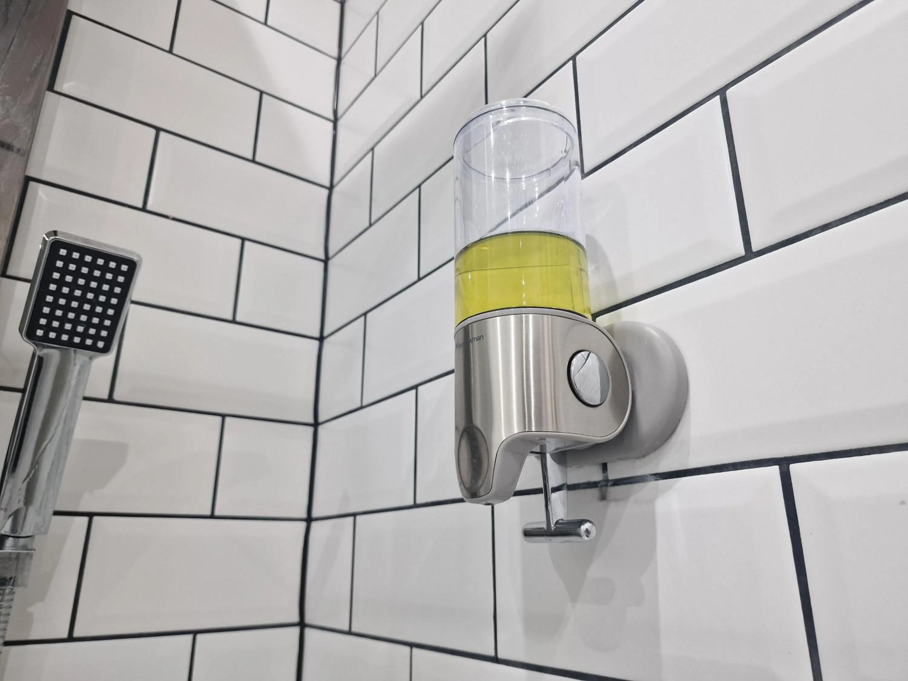 Shower in Beautiful Rooms, The London Collection