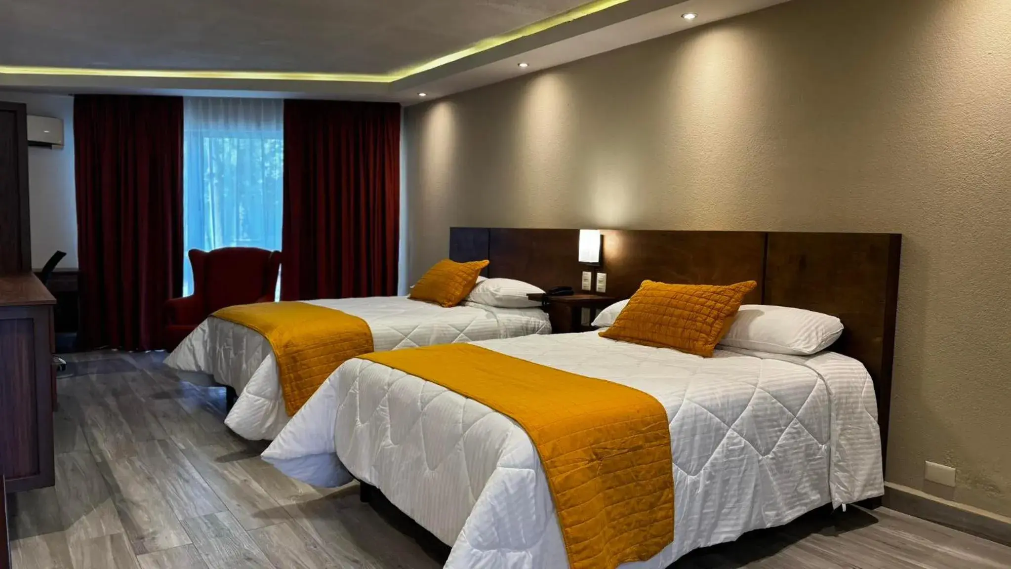 Deluxe Double Room with Two Double Beds in Hotel Imperial Saltillo Deluxe Double Room with Two Double Beds in Hotel Imperial Saltillo
