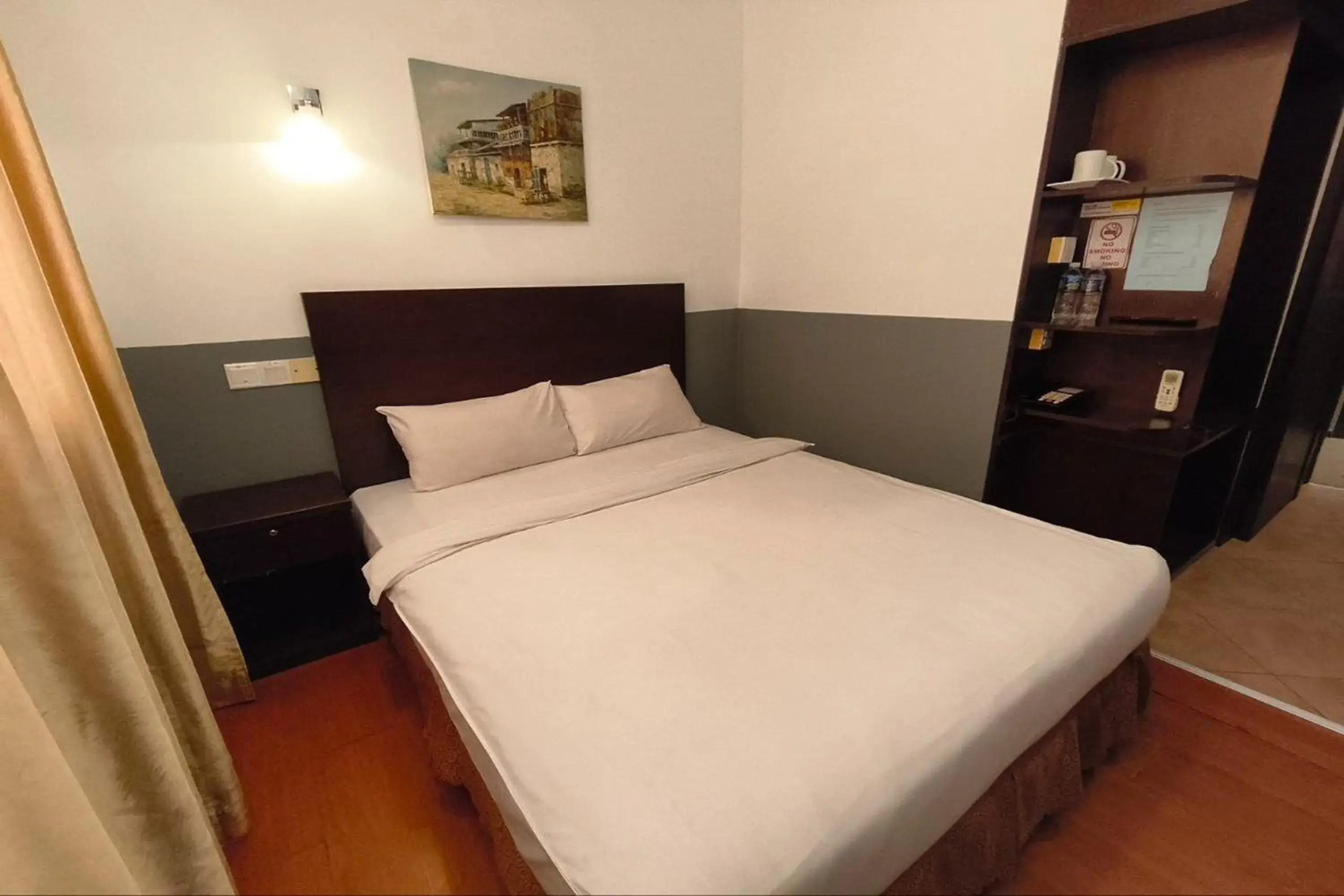 Bedroom, Bed in Hotel D'New 1 KK Sabah Bedroom, Bed in Hotel D'New 1 KK Sabah