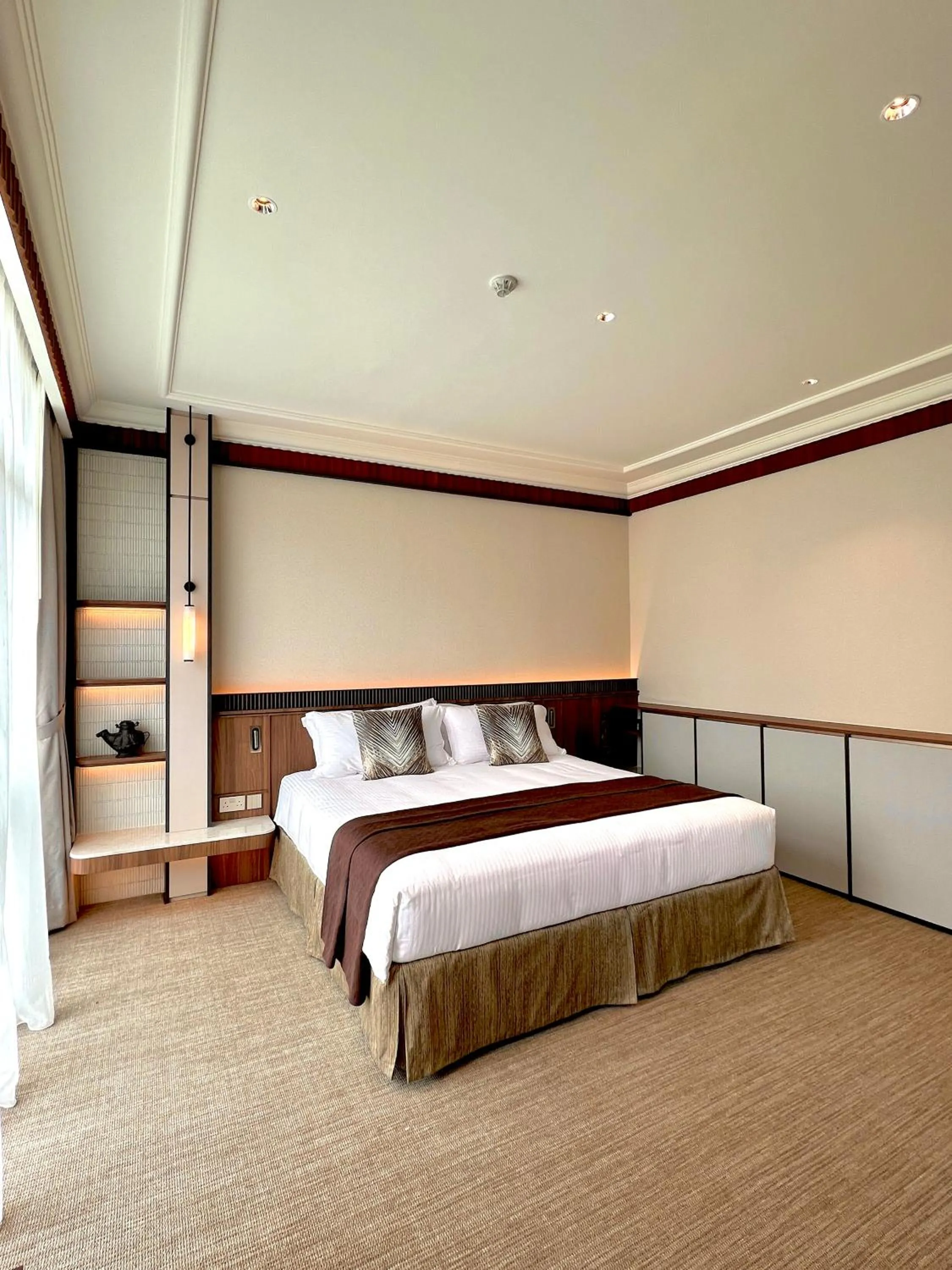 Bedroom, Bed in Treetops Executive Residences