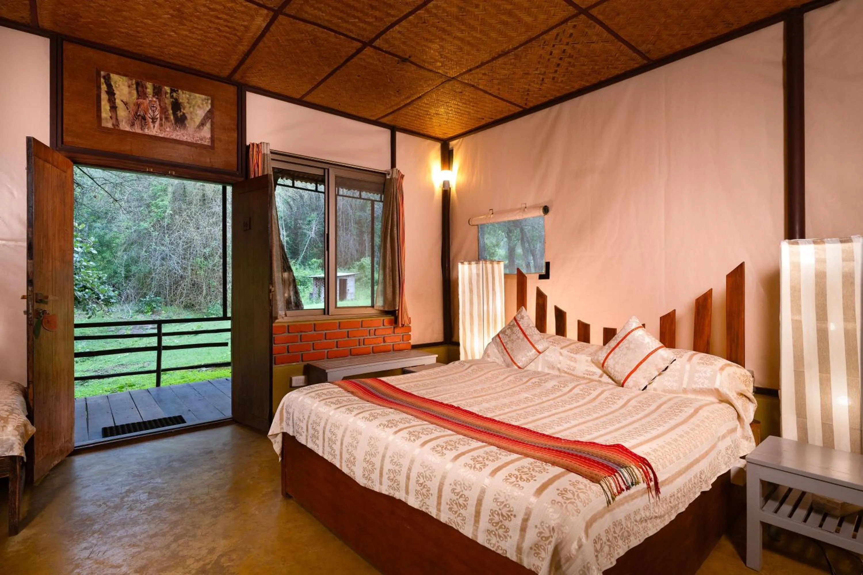 Bedroom, Bed in Jungle Hut Resort