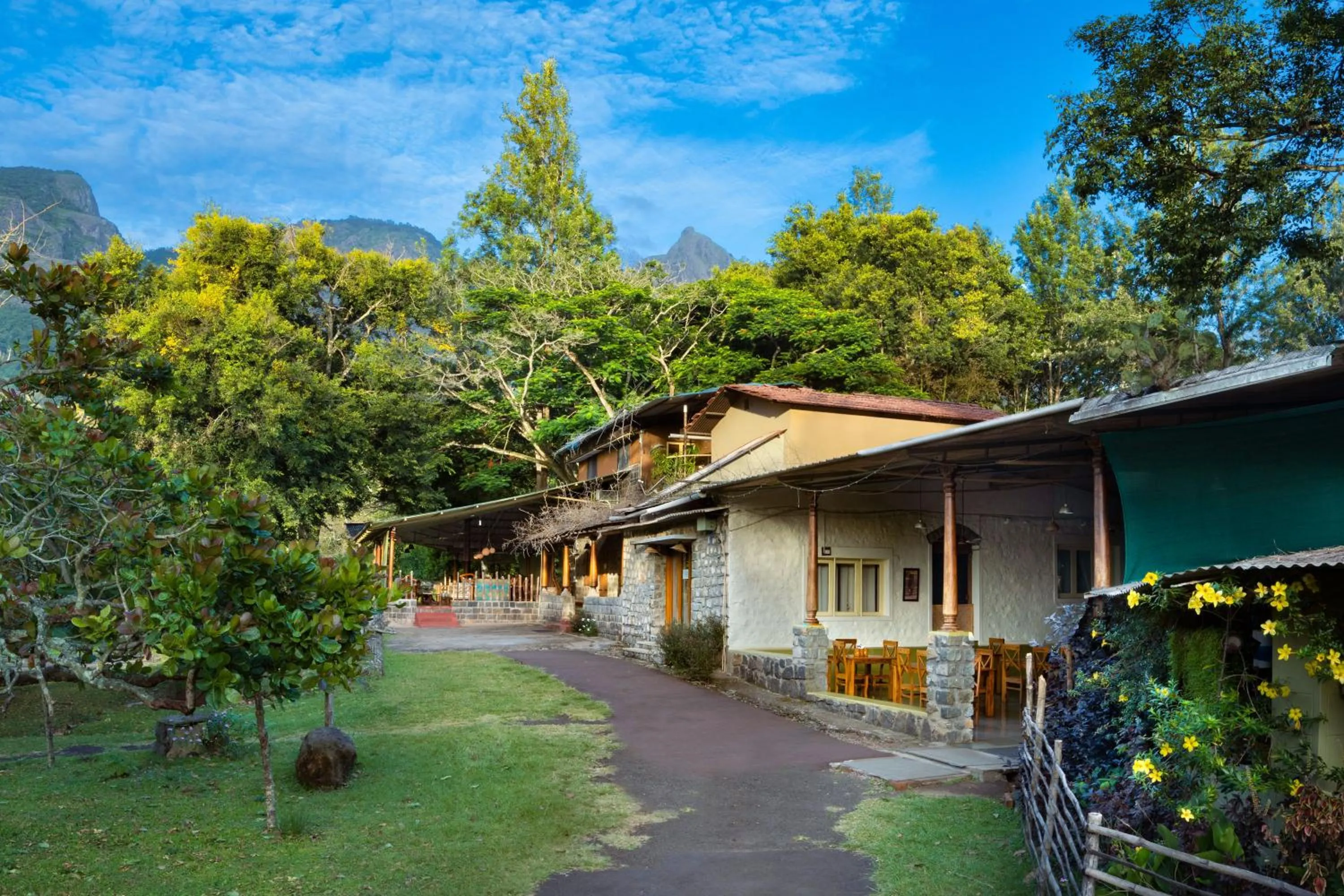 Property building in Jungle Hut Resort
