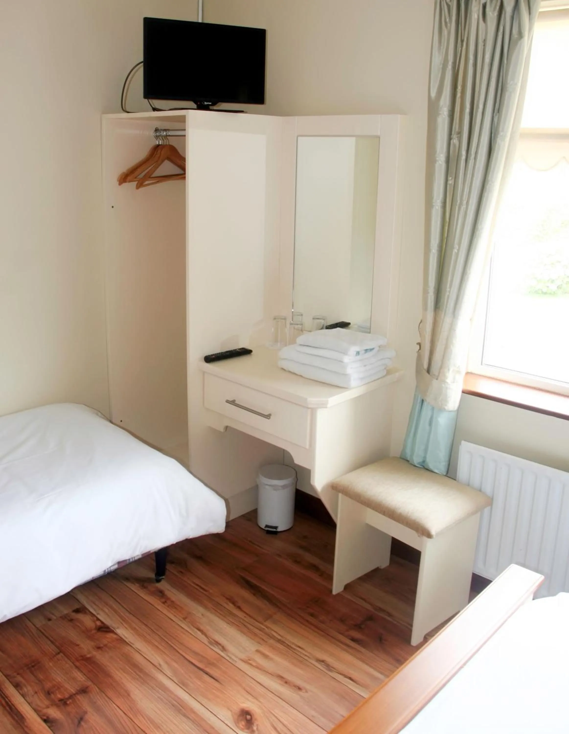 Bedroom, Bed in Hilltop B & B