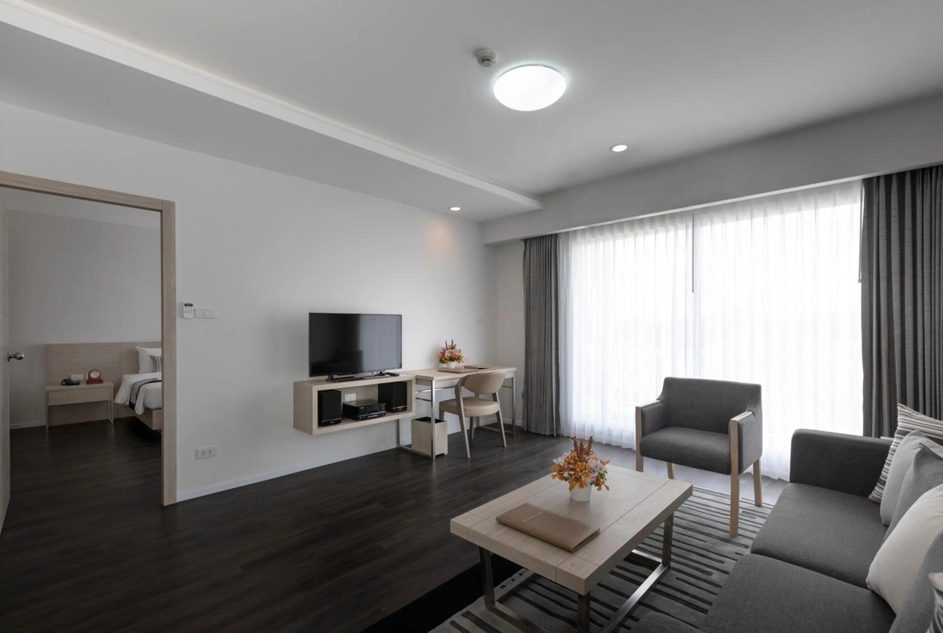 TV and multimedia in Kantary 304 Hotel Prachinburi