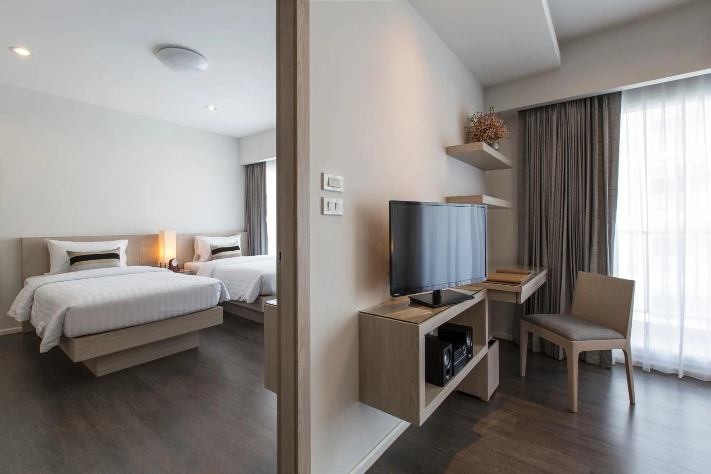 TV and multimedia, Bed in Kantary 304 Hotel Prachinburi