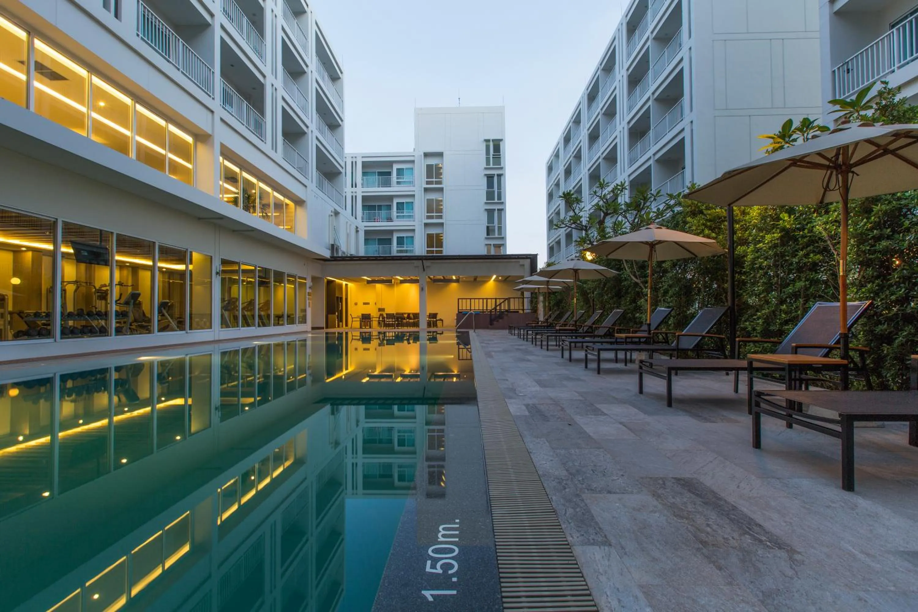 Swimming pool in Kantary 304 Hotel Prachinburi