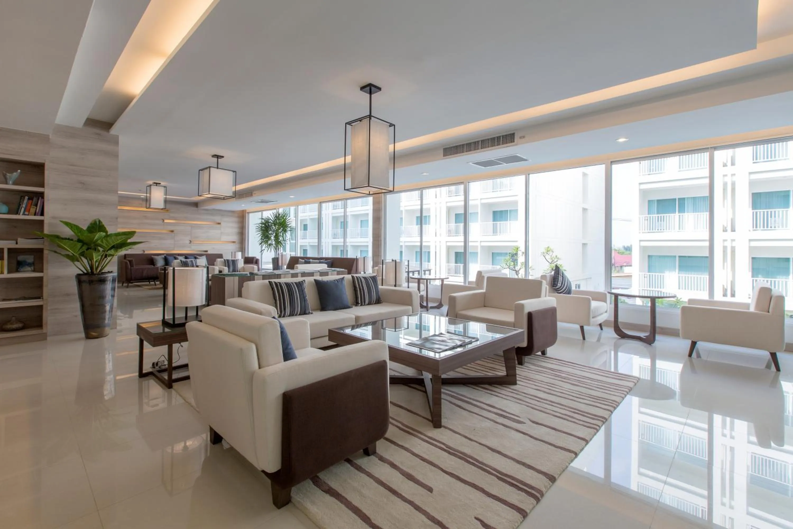 Communal lounge/ TV room in Kantary 304 Hotel Prachinburi