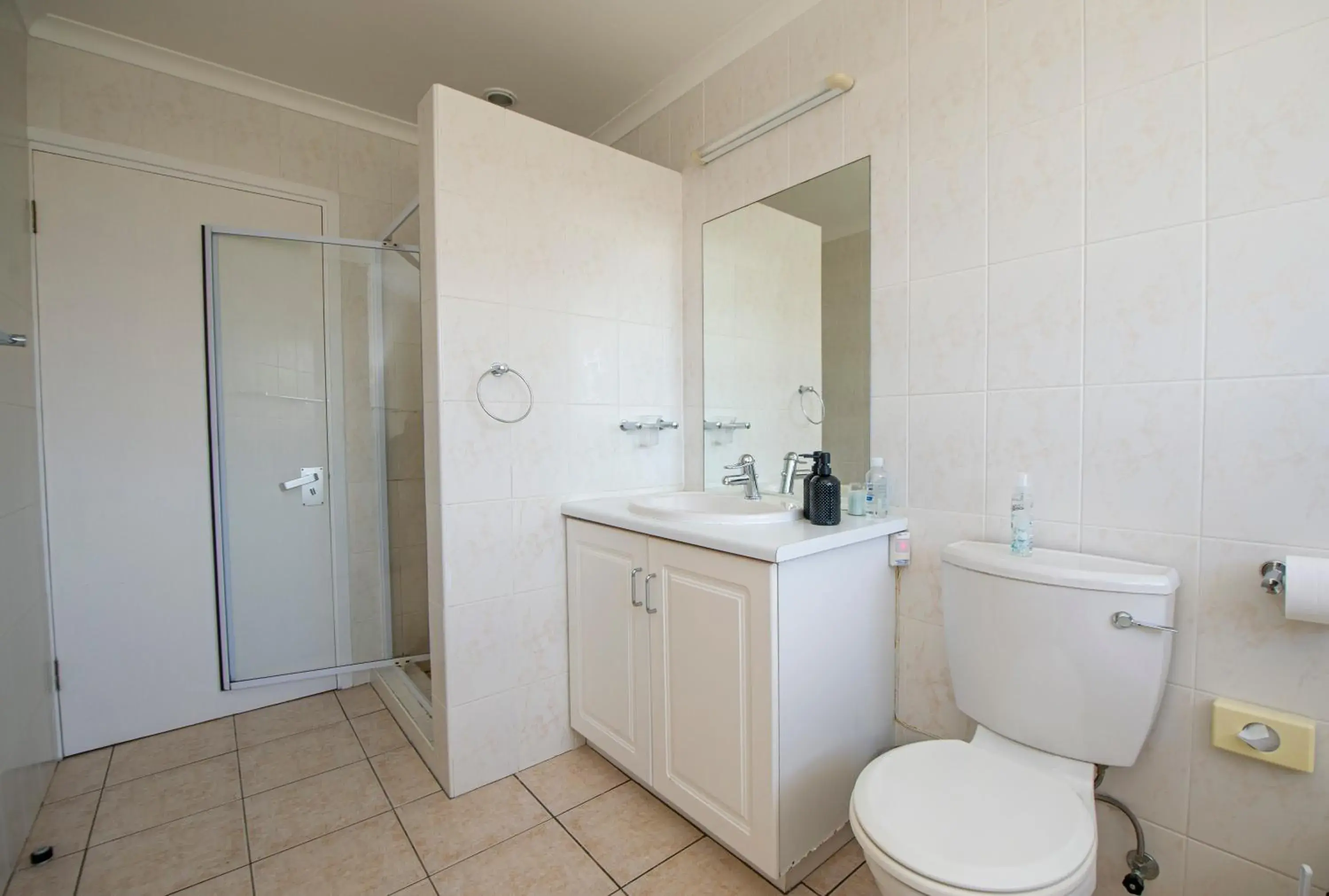 Shower in Thanda Vista Shower in Thanda Vista