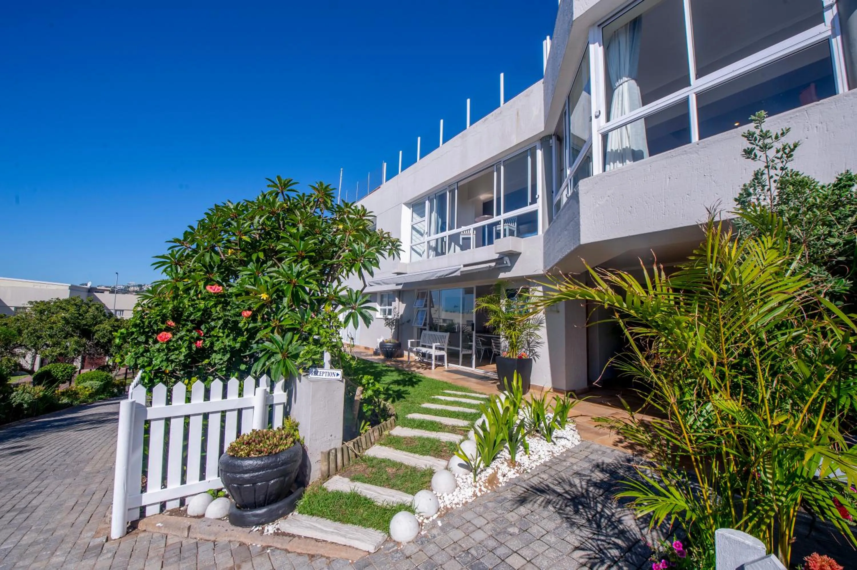 Property building in Thanda Vista