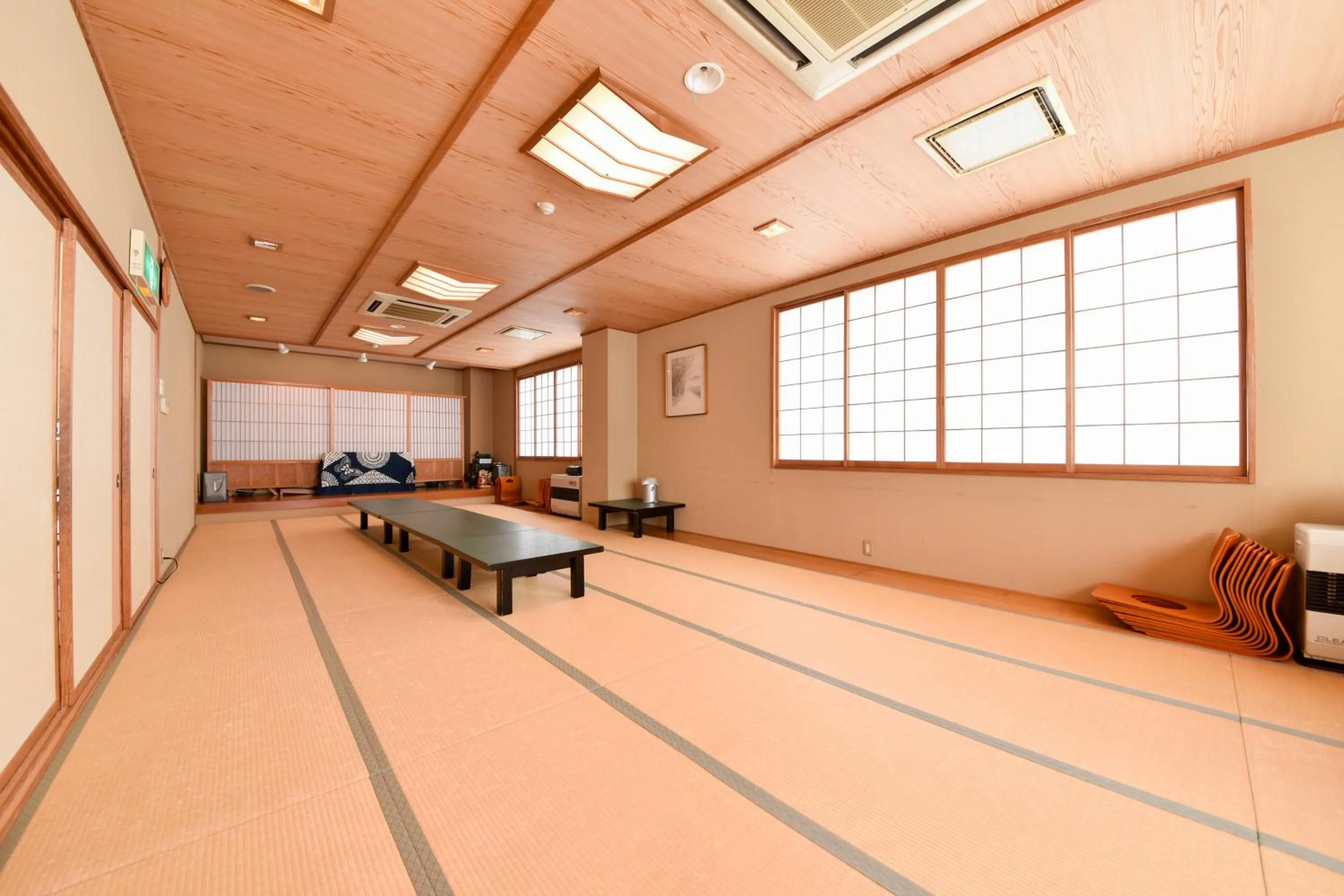 Area and facilities in Kanoe