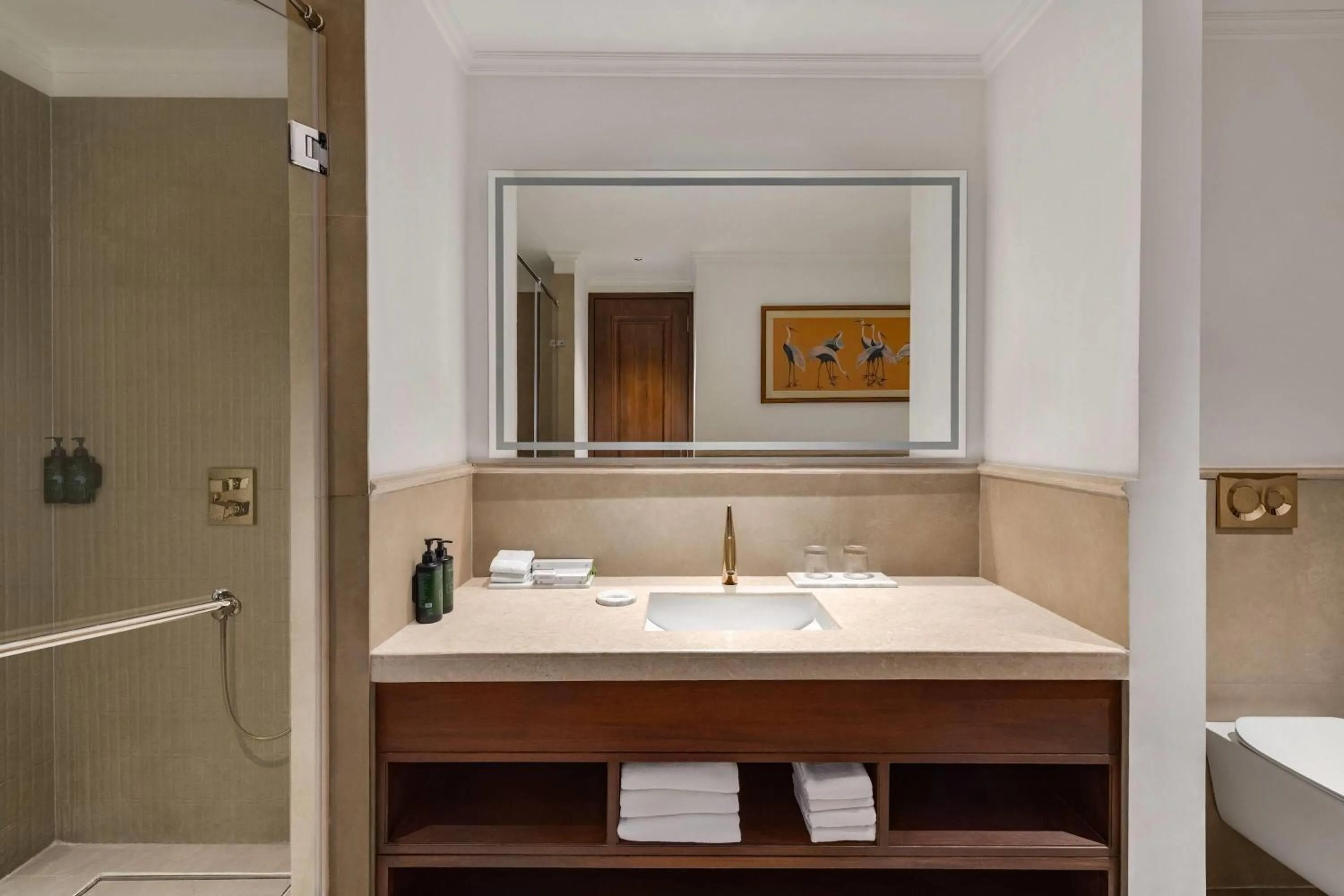 Two-Bedroom Kohinoor King Suite in Wyndham Garden Udaipur Bhuwana