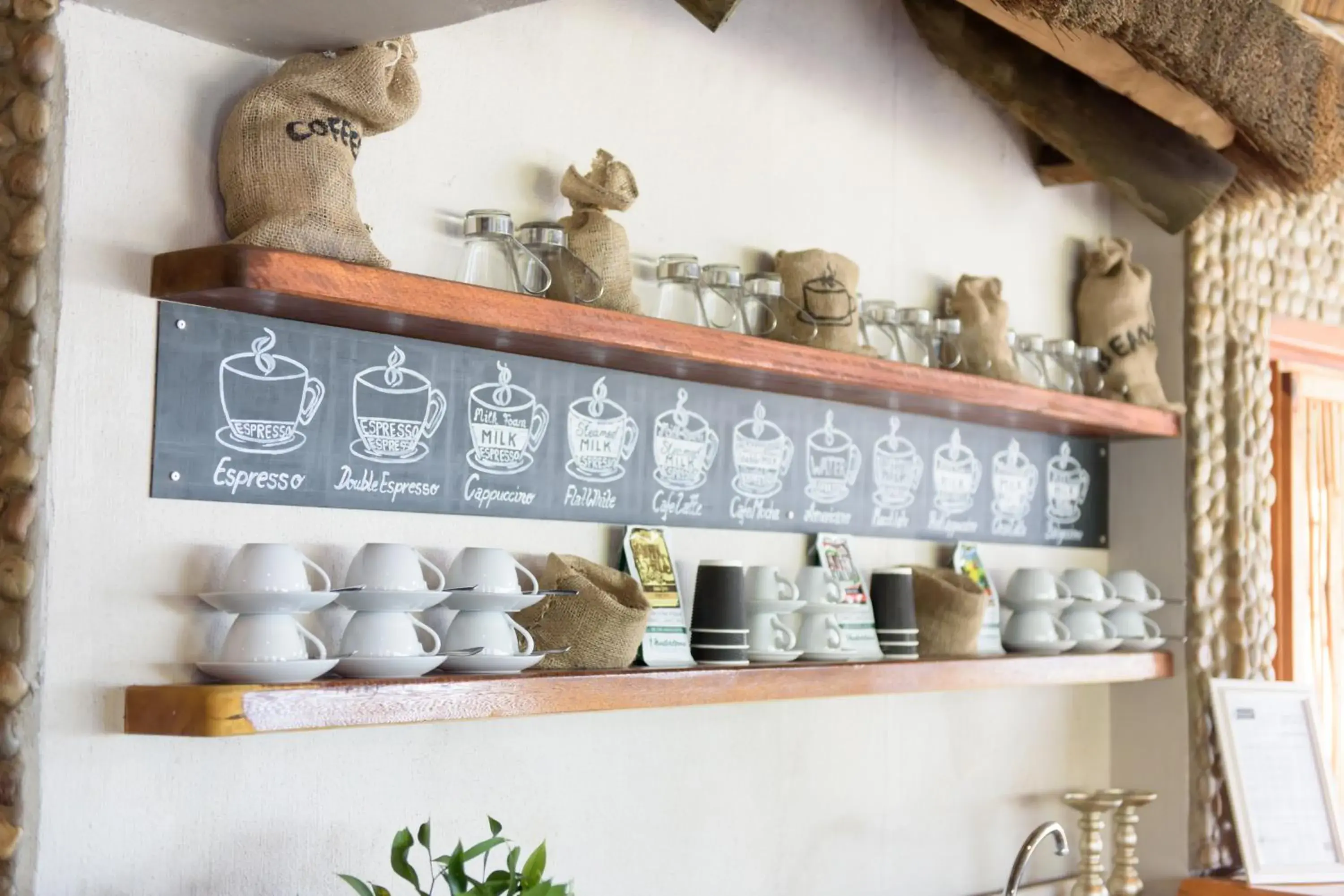 Restaurant/places to eat in Whalesong Hotel & Spa Restaurant/places to eat in Whalesong Hotel & Spa