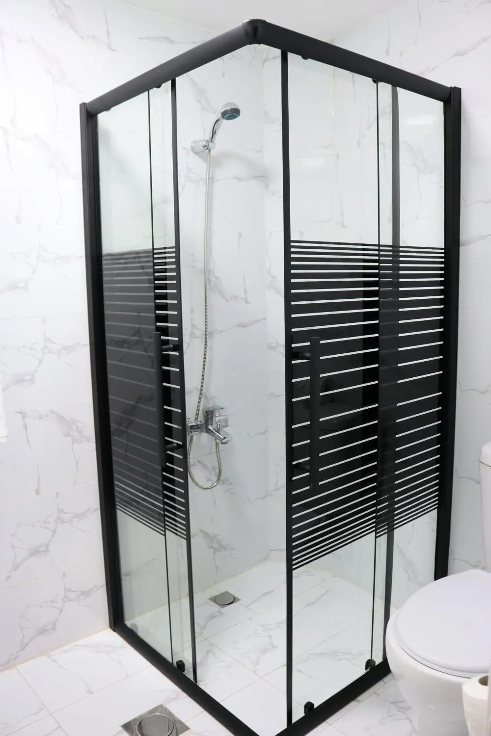 Shower in Rafi Hotel