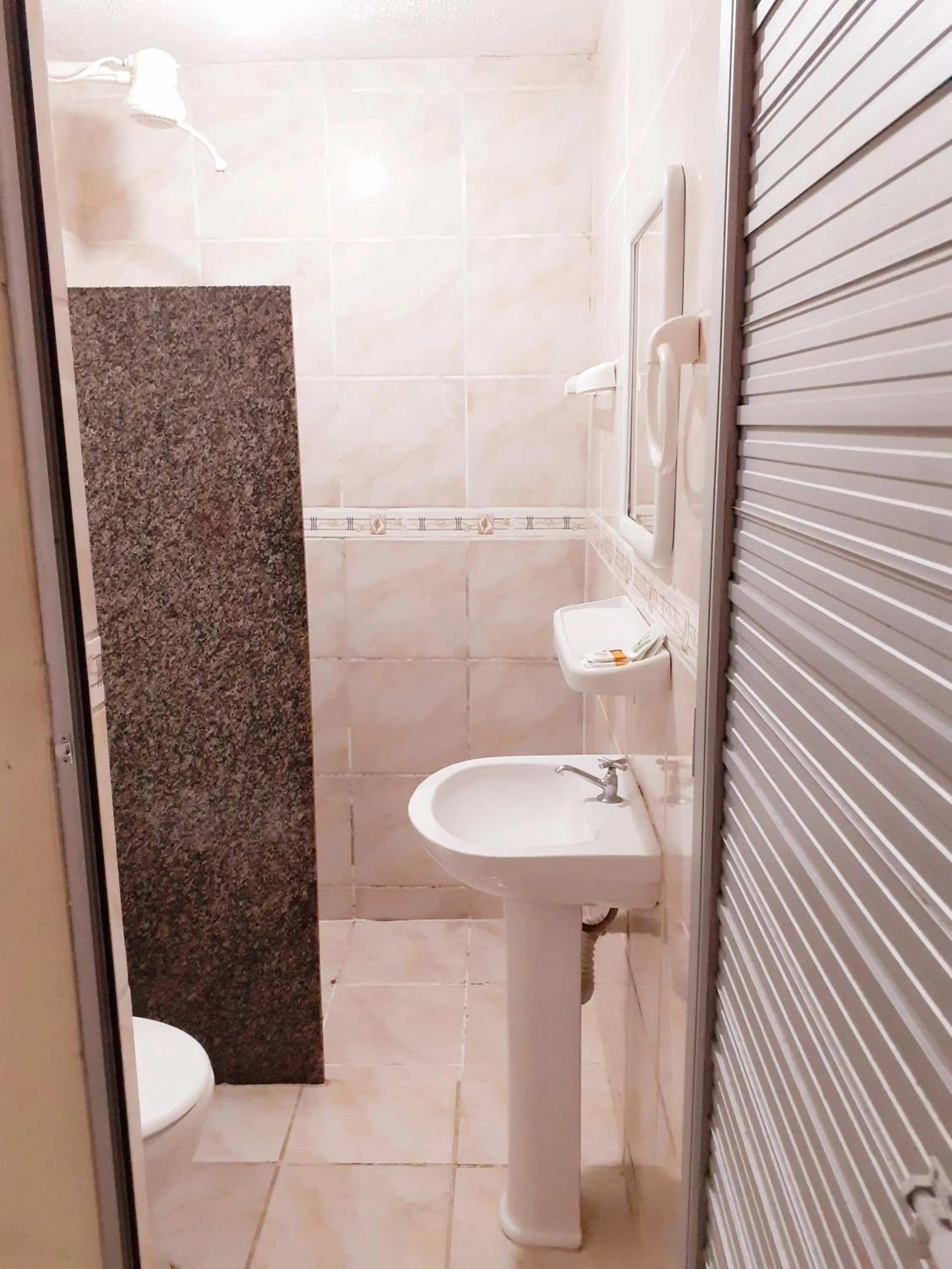 Bathroom in Pousada Rota Beach