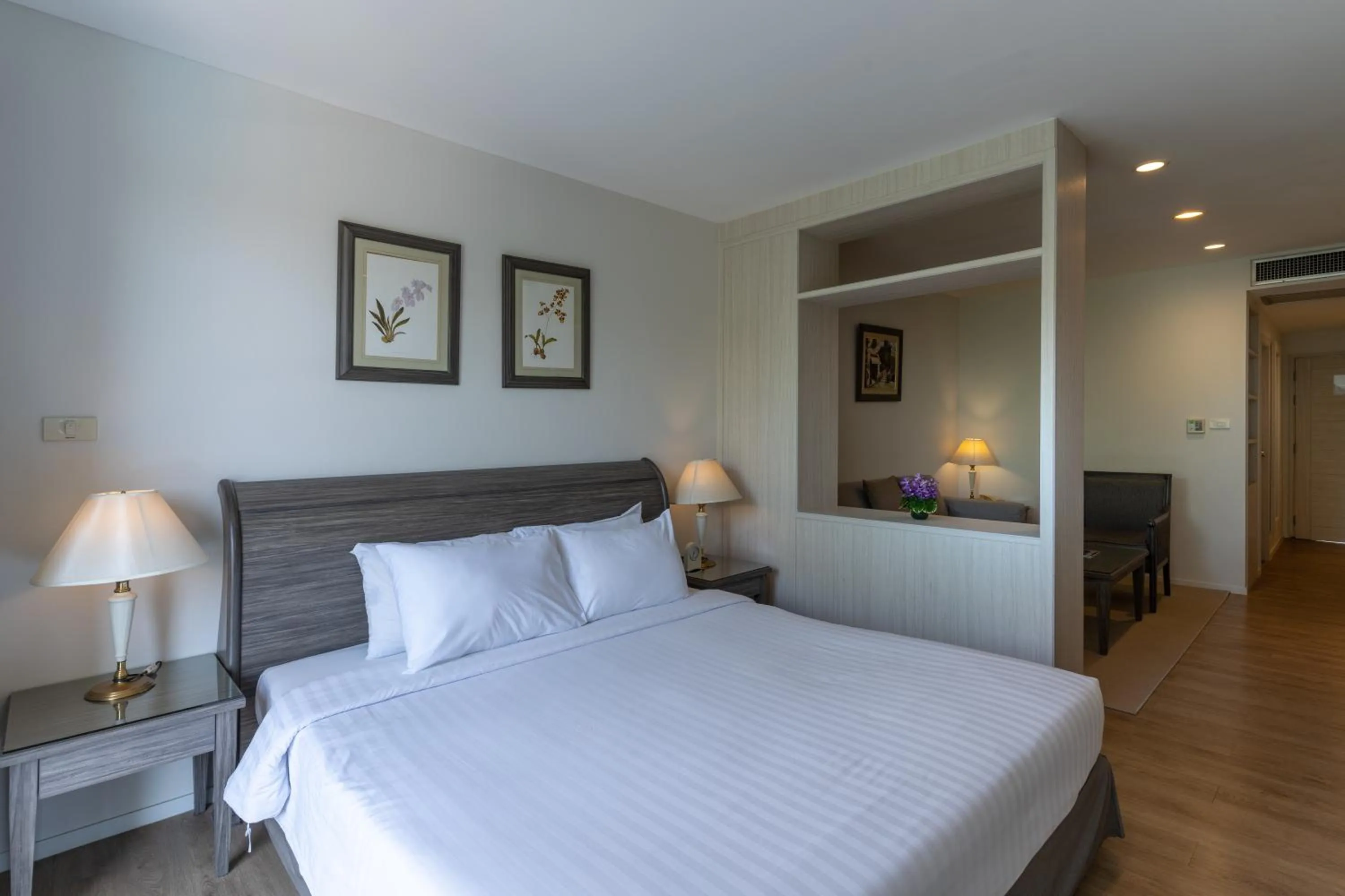 Bed in Classic Kameo Hotel and Serviced Apartments, Sriracha