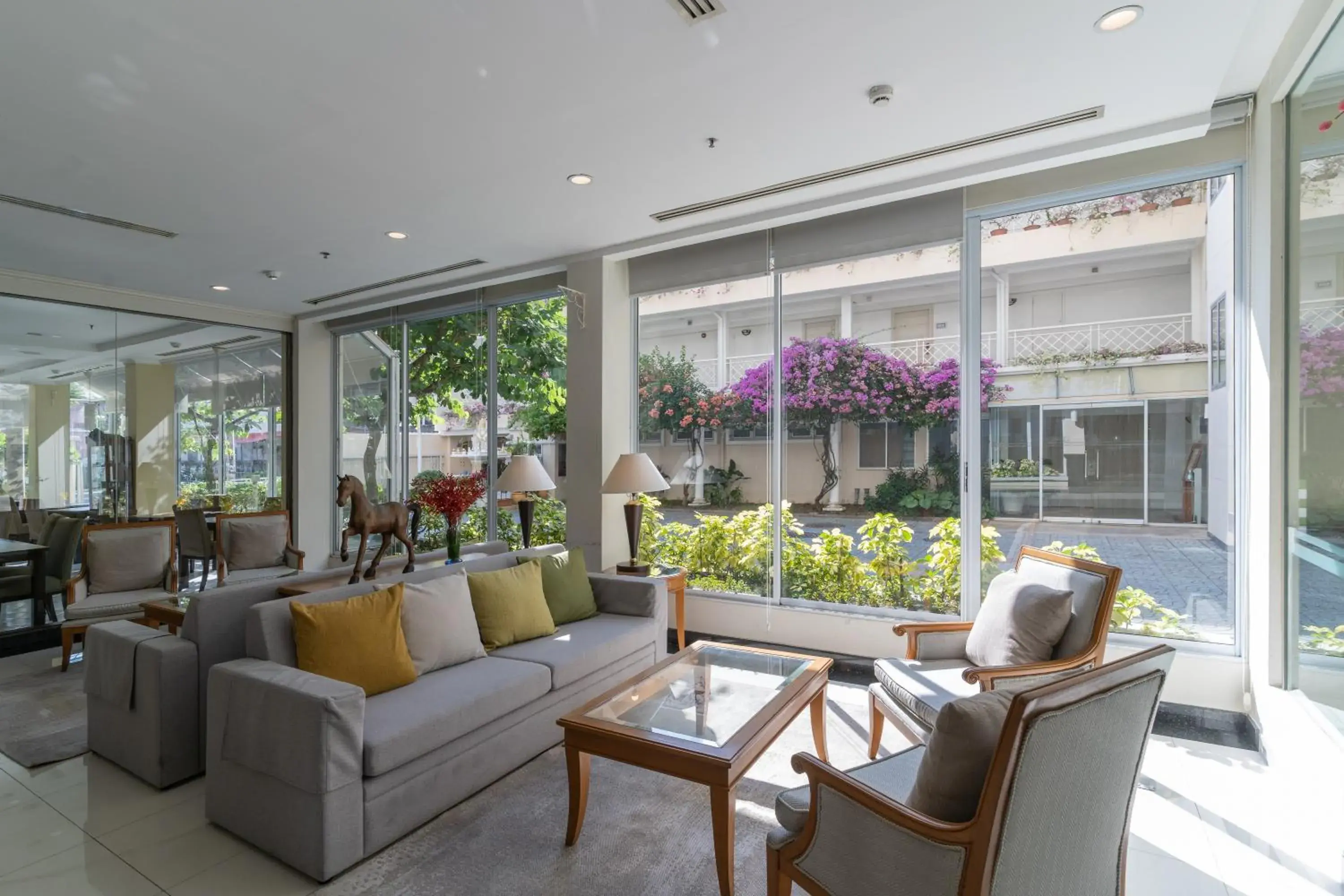 Lobby or reception in Classic Kameo Hotel and Serviced Apartments, Sriracha Lobby or reception in Classic Kameo Hotel and Serviced Apartments, Sriracha