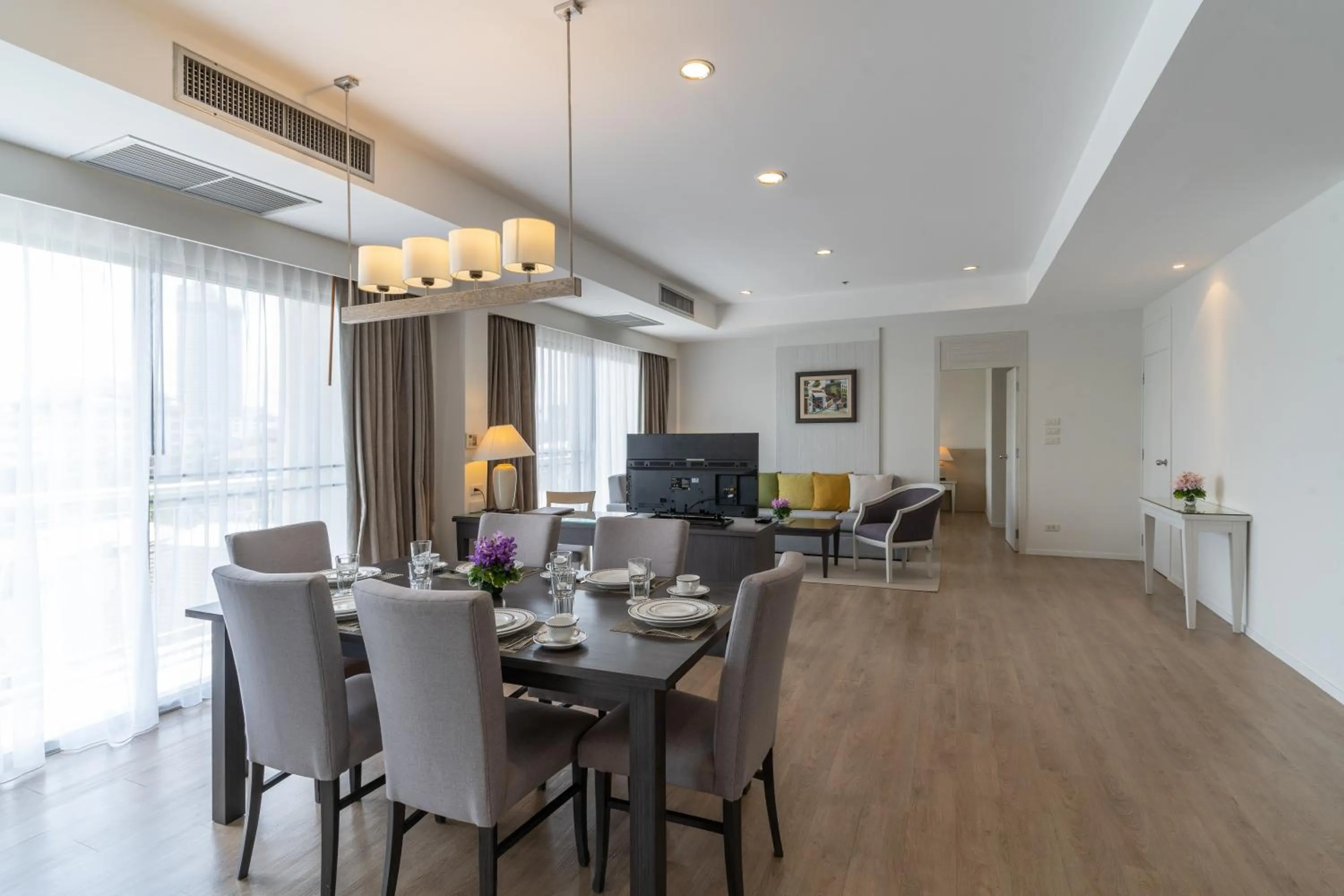 Dining area in Classic Kameo Hotel and Serviced Apartments, Sriracha