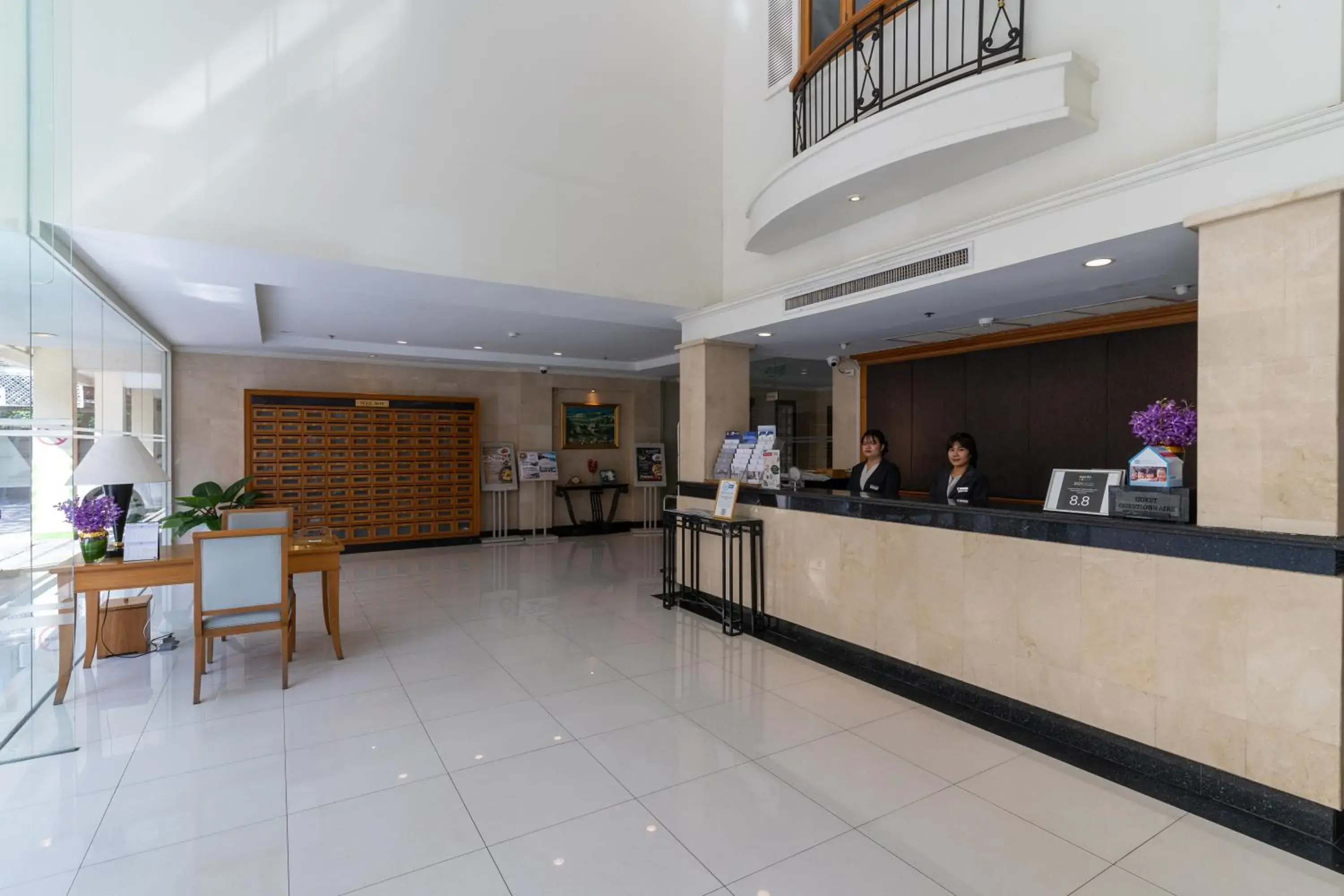 Lobby or reception in Classic Kameo Hotel and Serviced Apartments, Sriracha Lobby or reception in Classic Kameo Hotel and Serviced Apartments, Sriracha