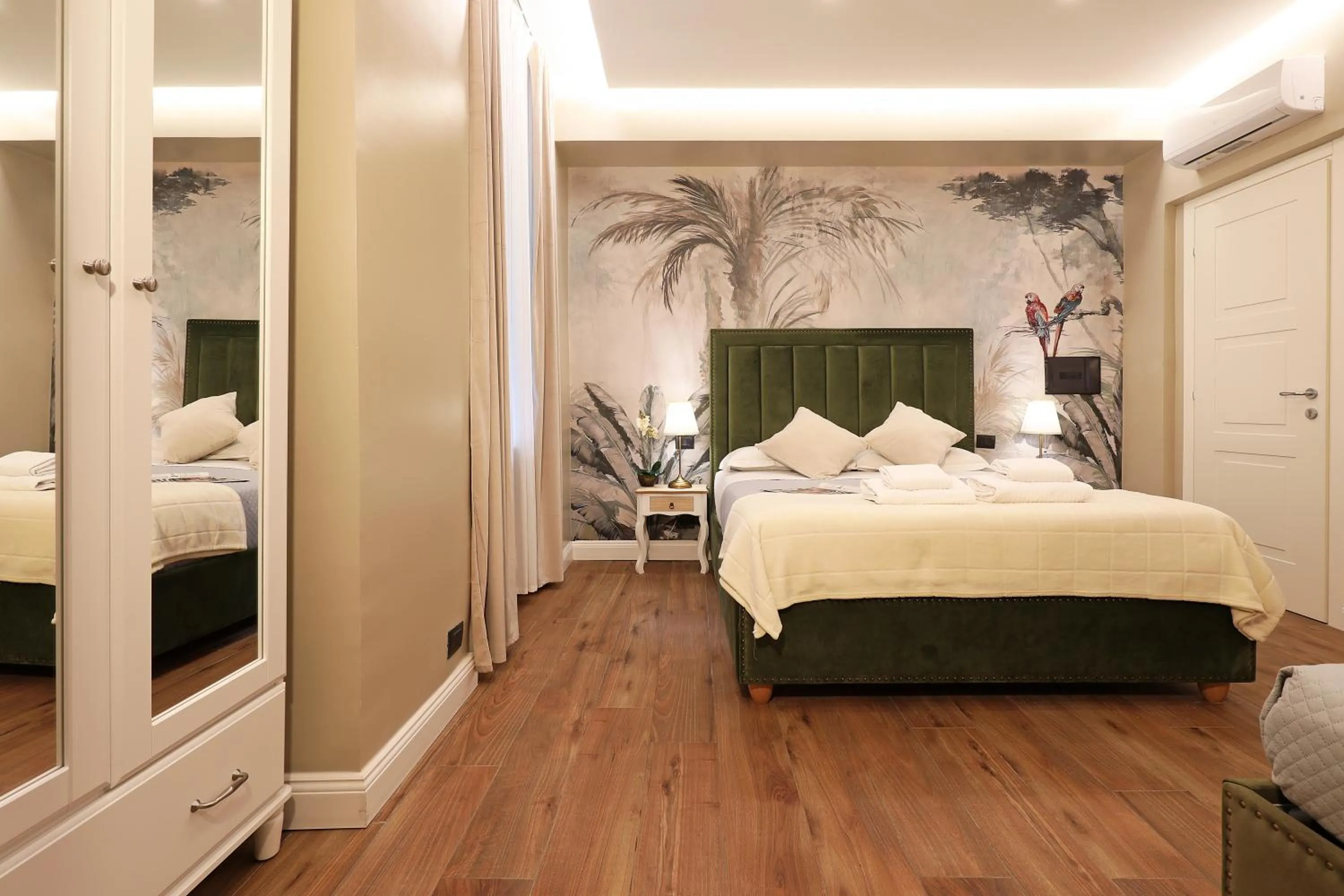 Bed in Grand Tour Rome Suites - Liberty Collection