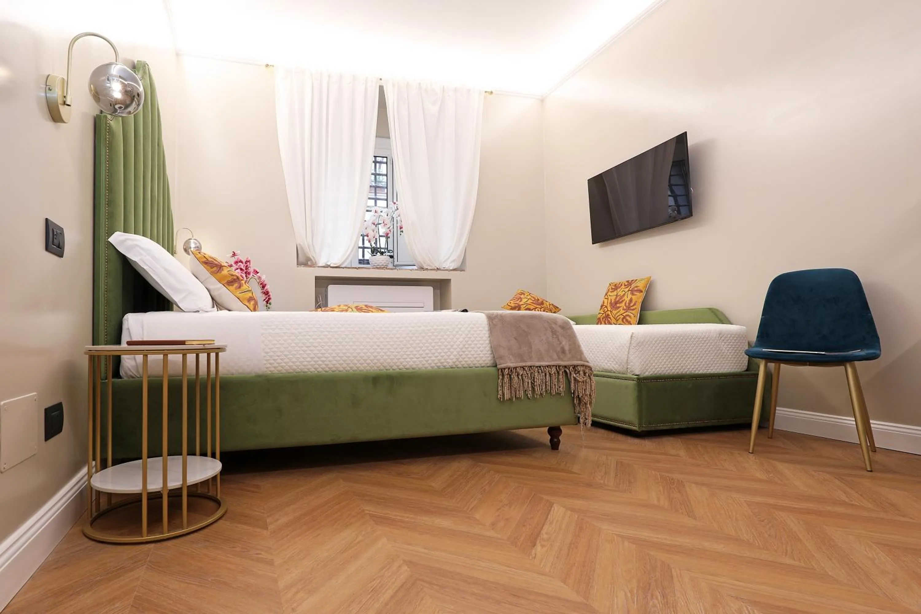 Bed in Grand Tour Rome Suites - Liberty Collection