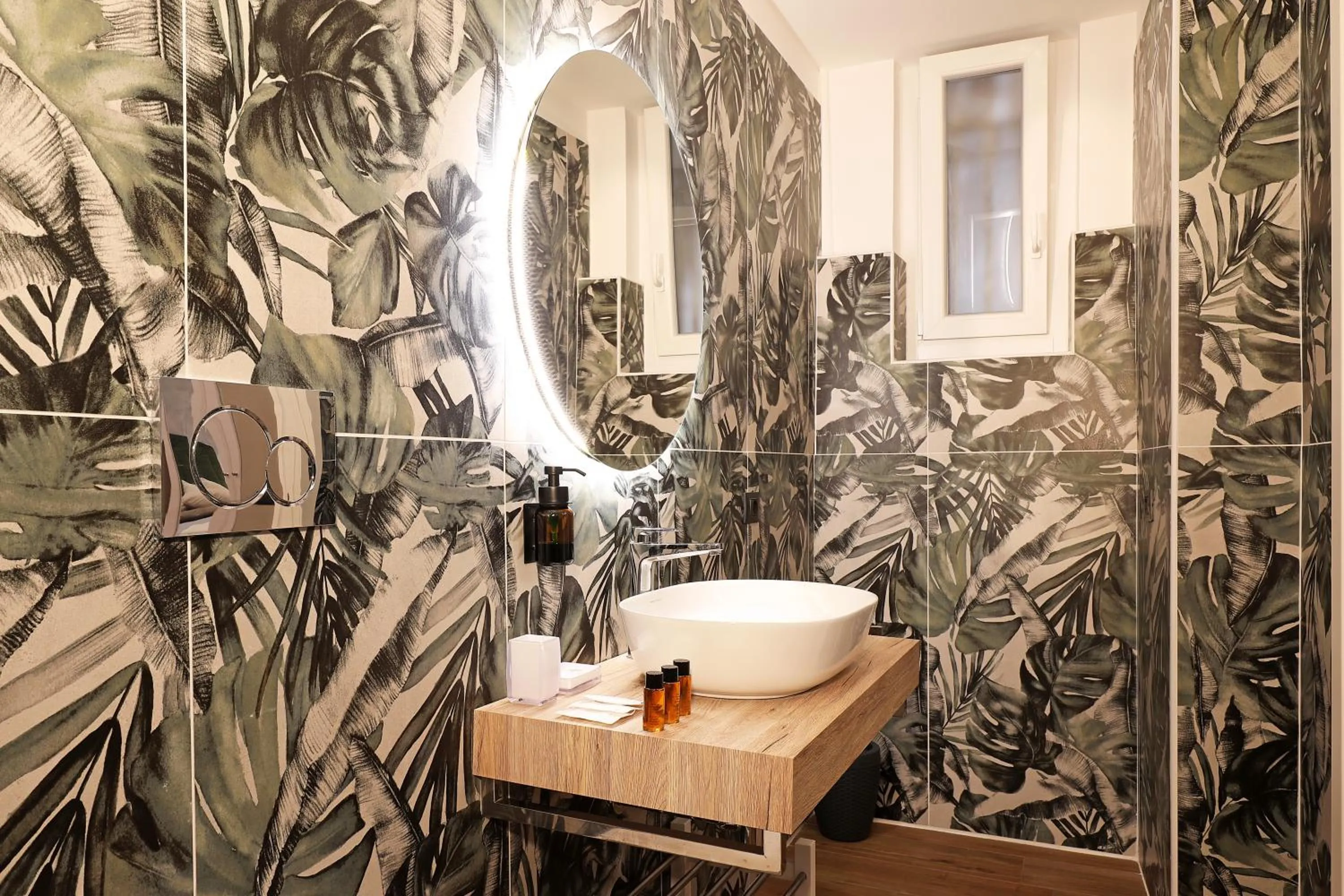 Shower in Grand Tour Rome Suites - Liberty Collection