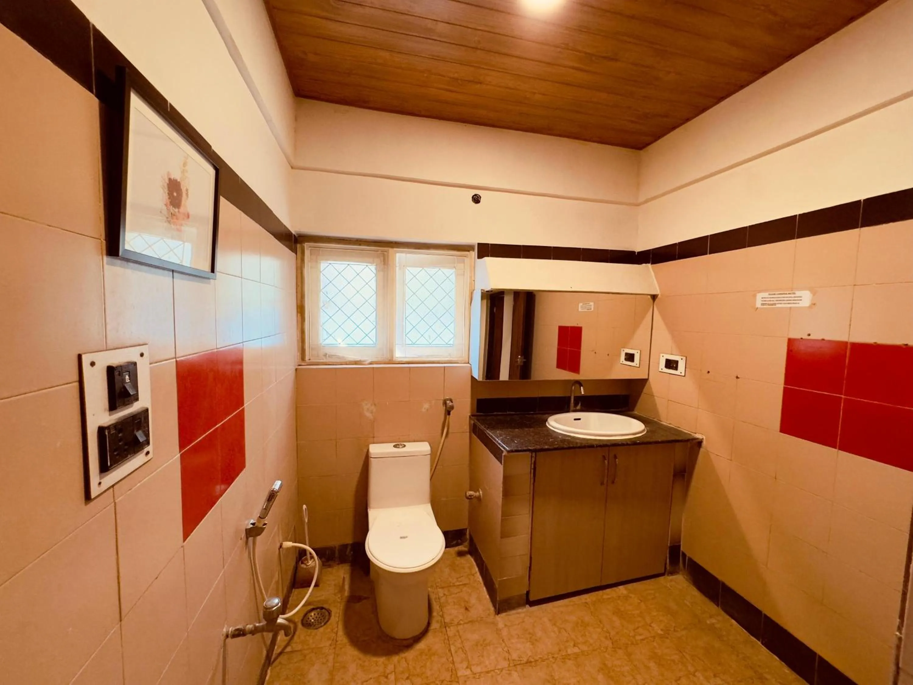 Toilet in Cosy Banjara Guest House