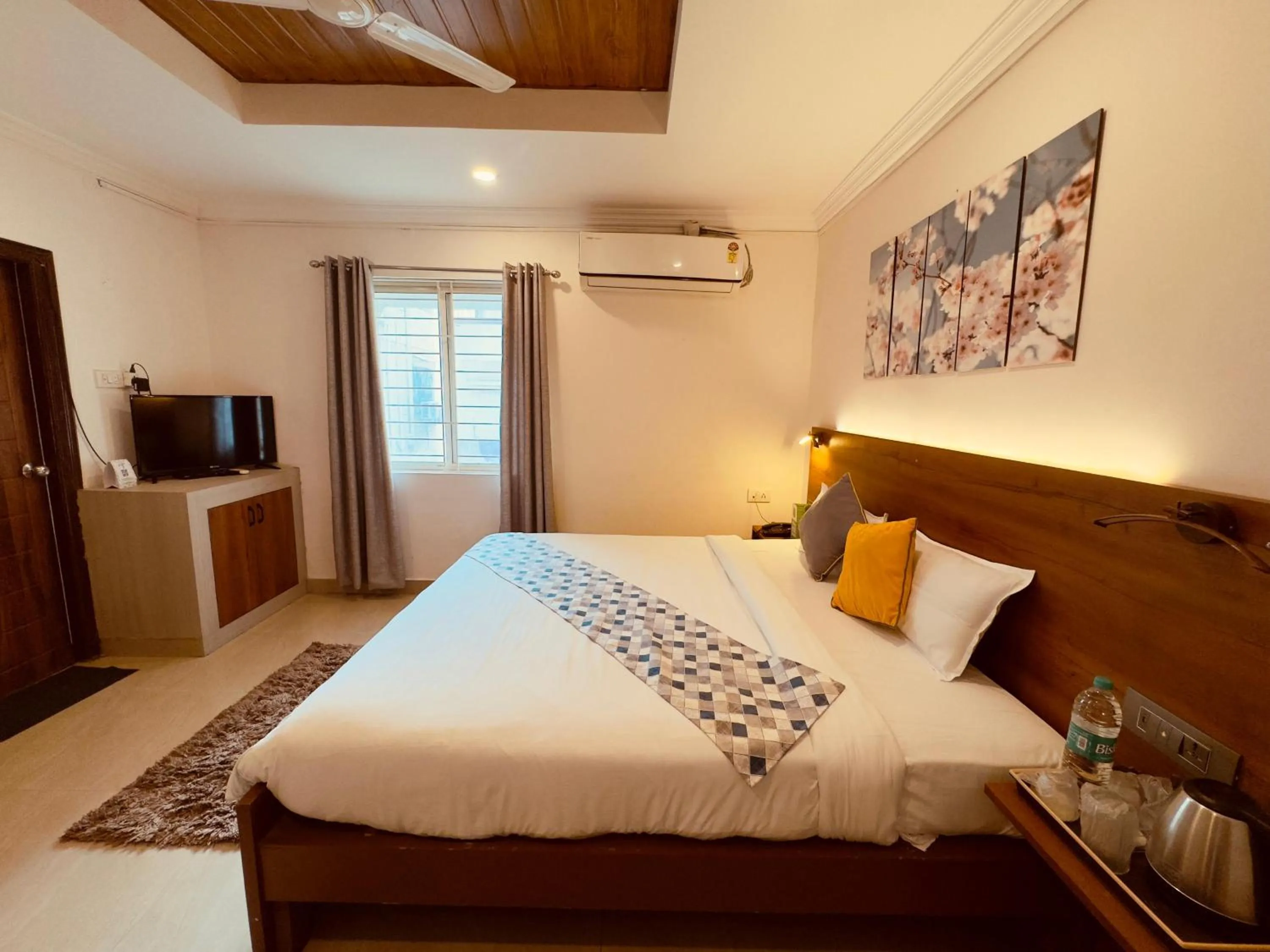 Bed in Cosy Banjara Guest House