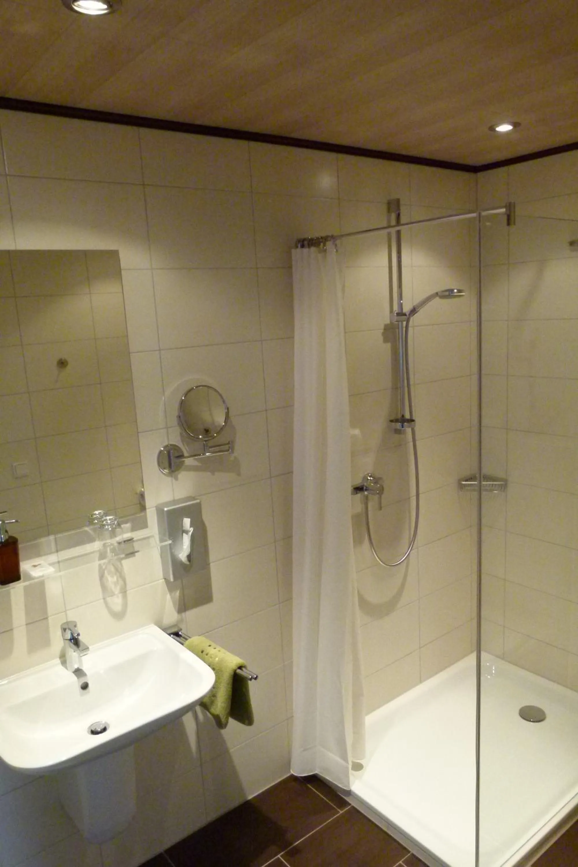 Bathroom in Hotel-Gasthof zur Sonne