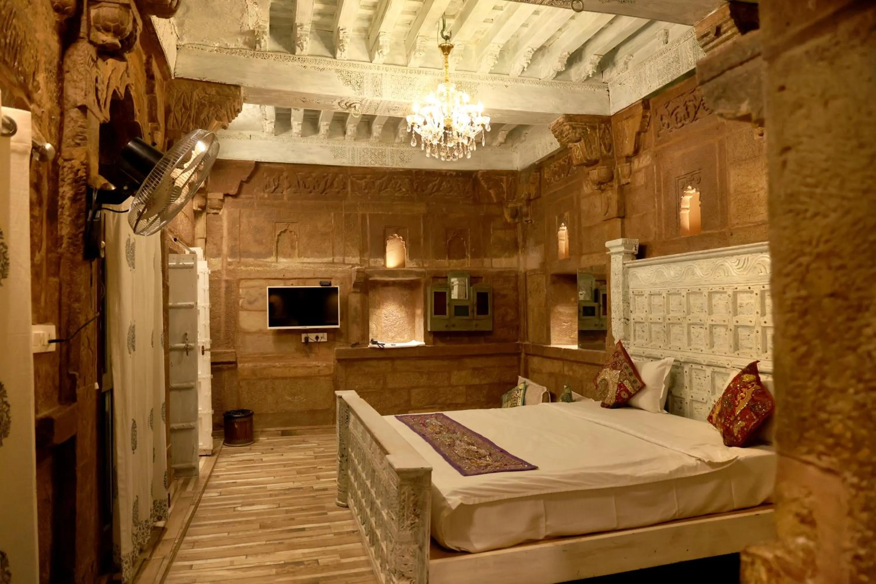 Bedroom, Bed in Rani Mahal