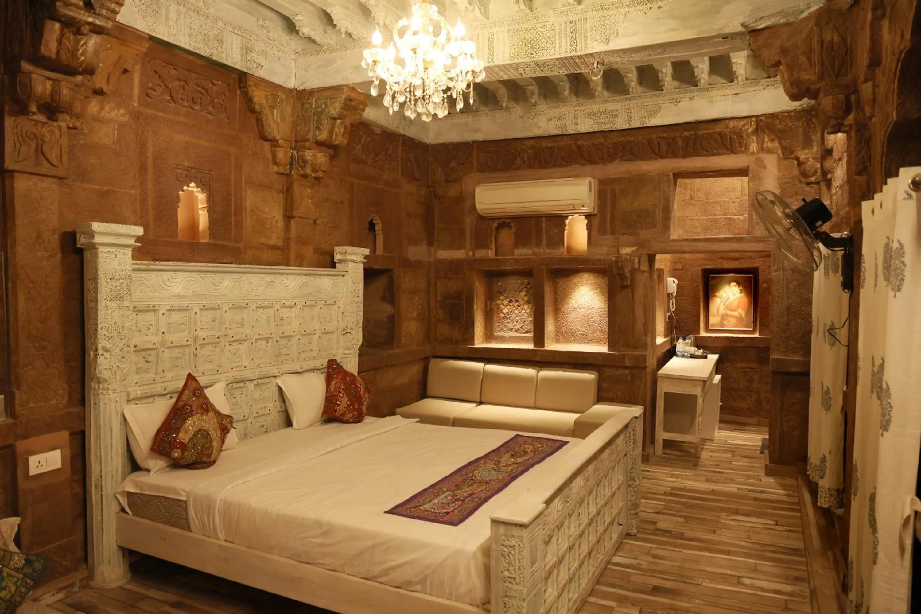 Bedroom, Bed in Rani Mahal