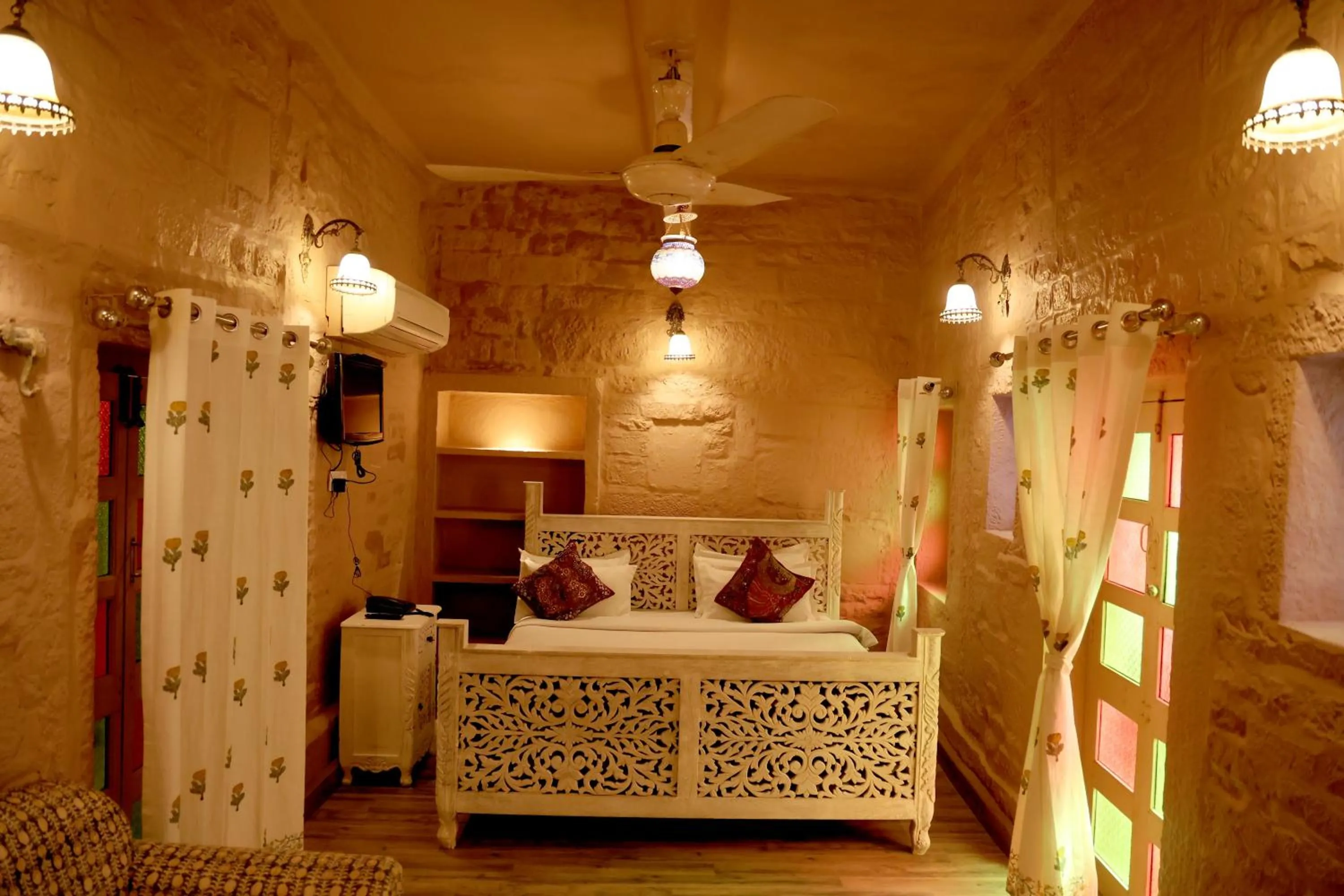 Bedroom, Bed in Rani Mahal