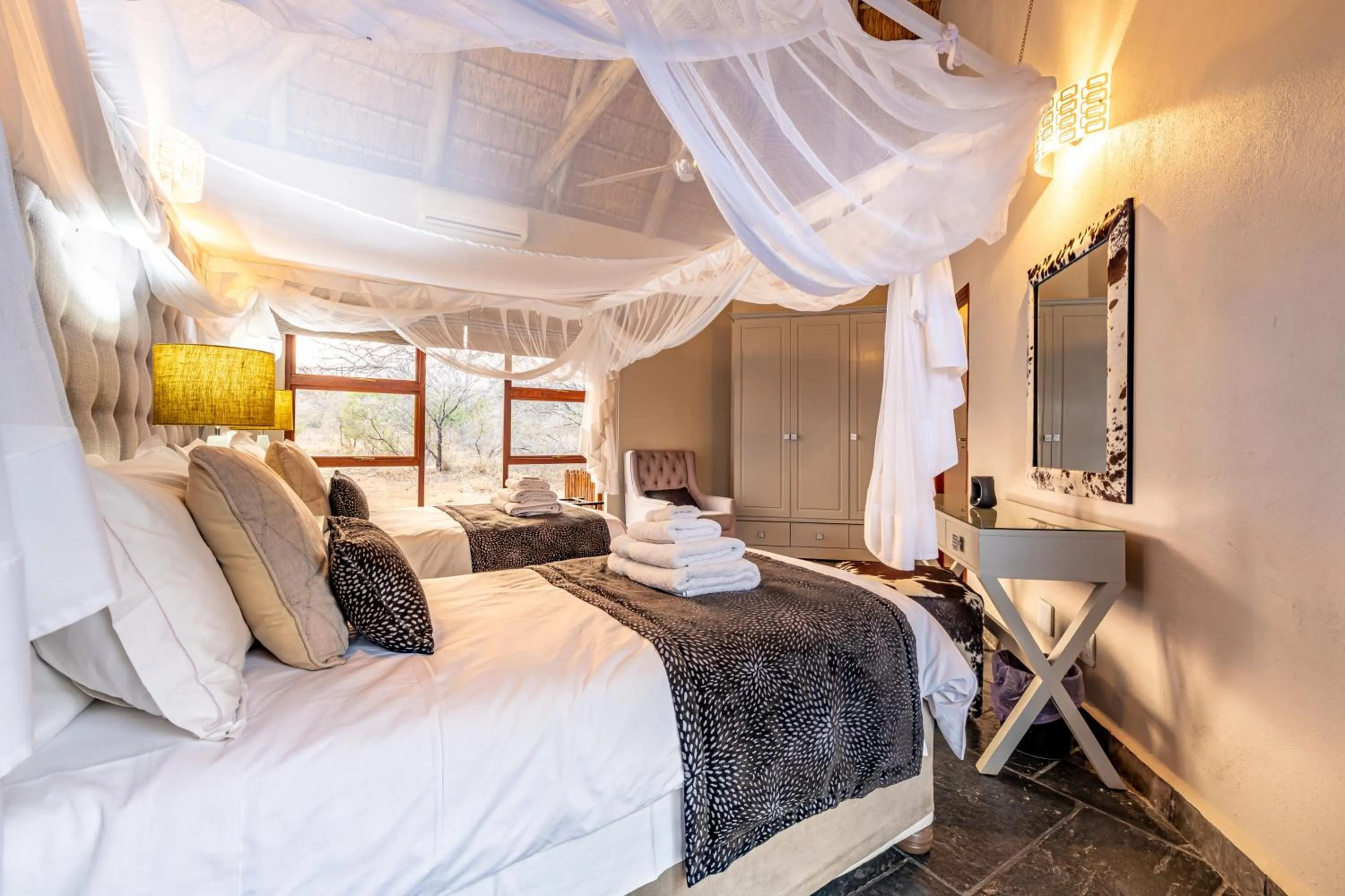 Bedroom, Bed in Kusudalweni Safari Lodge and Spa