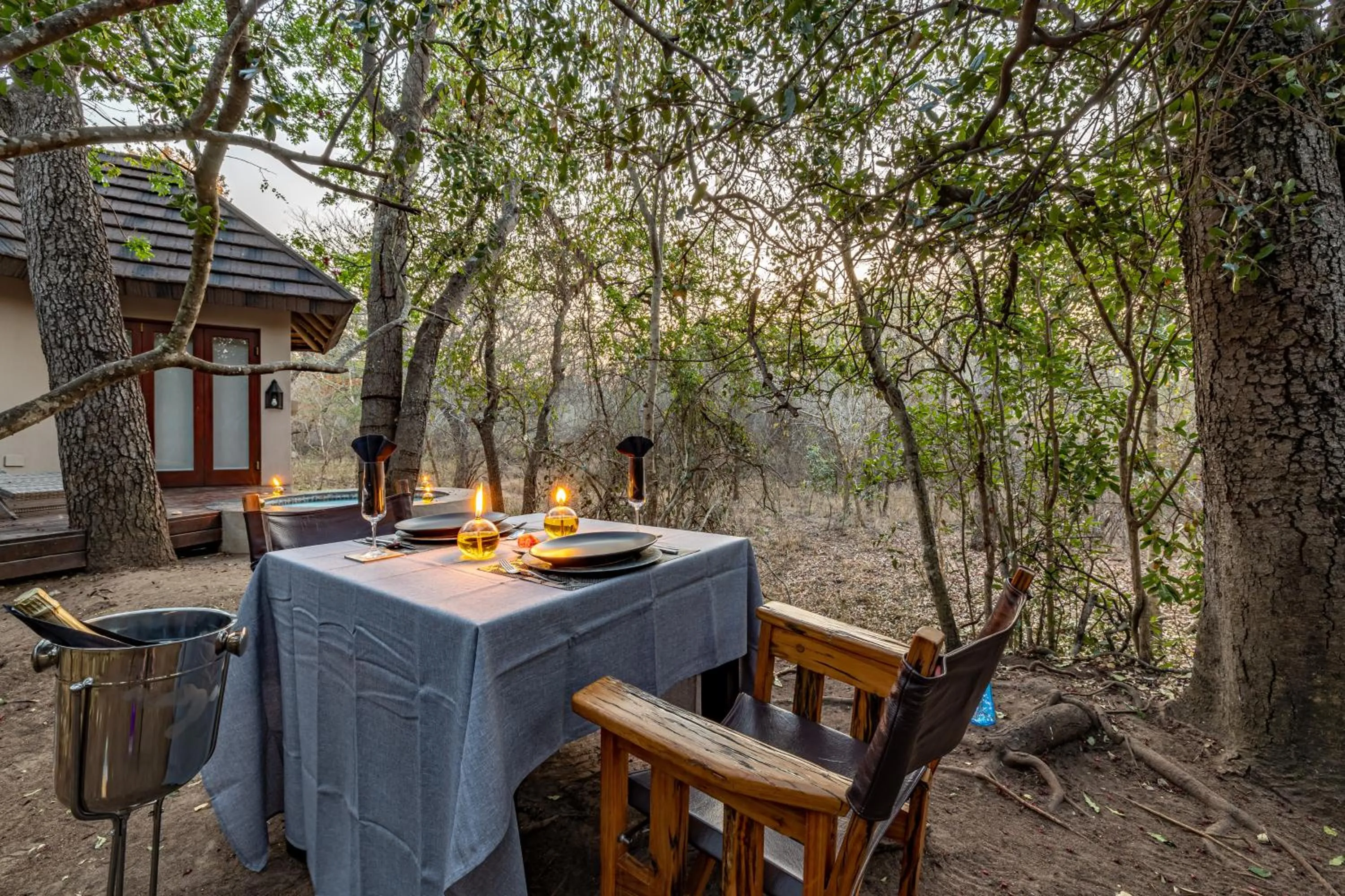 Dining area in Kusudalweni Safari Lodge and Spa