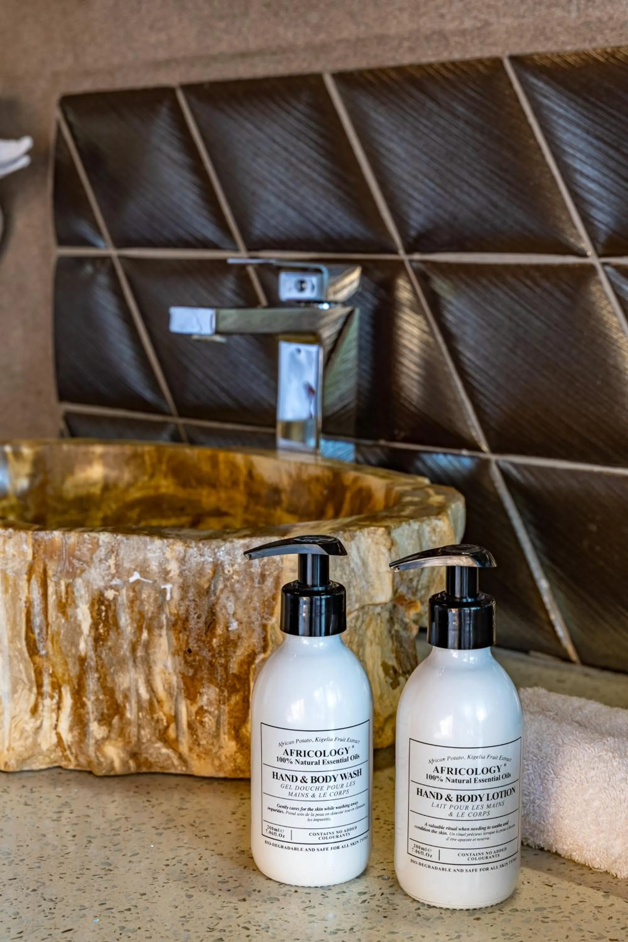 Bathroom in Kusudalweni Safari Lodge and Spa