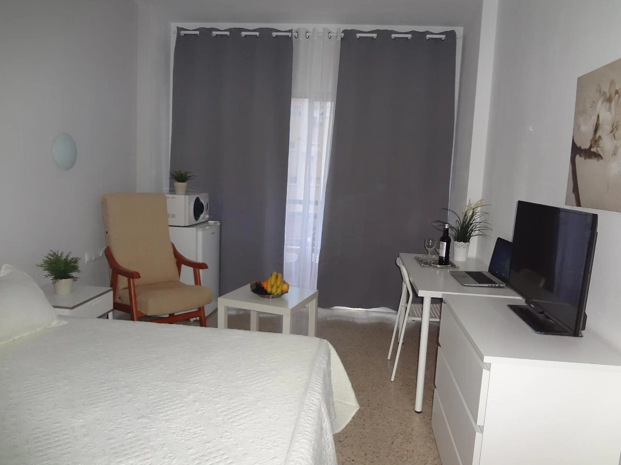 Photo of the whole room, Bed in Hotel Carlos I