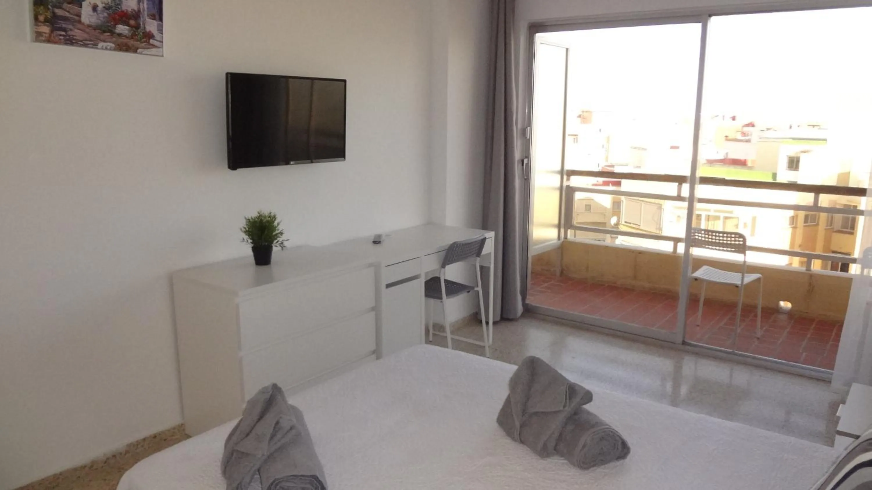 Photo of the whole room, Bed in Hotel Carlos I