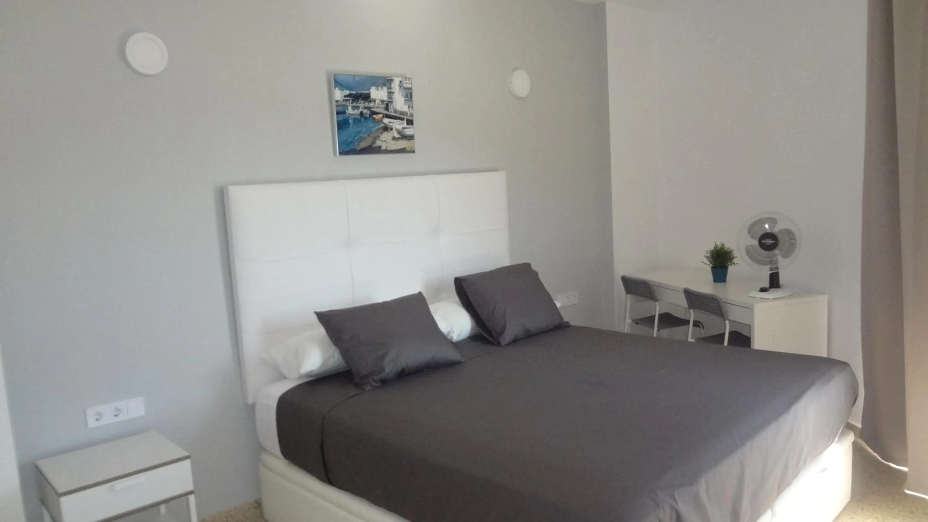 Bedroom, Bed in Hotel Carlos I